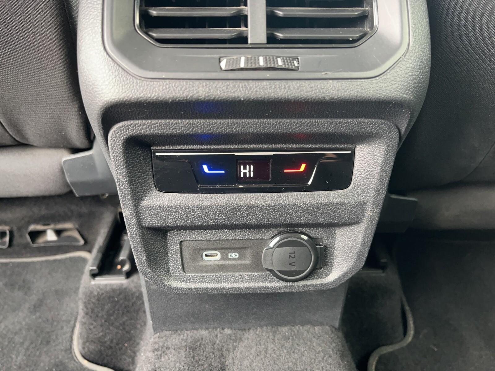 Volkswagen Tiguan Allspace - zdjęcie 12