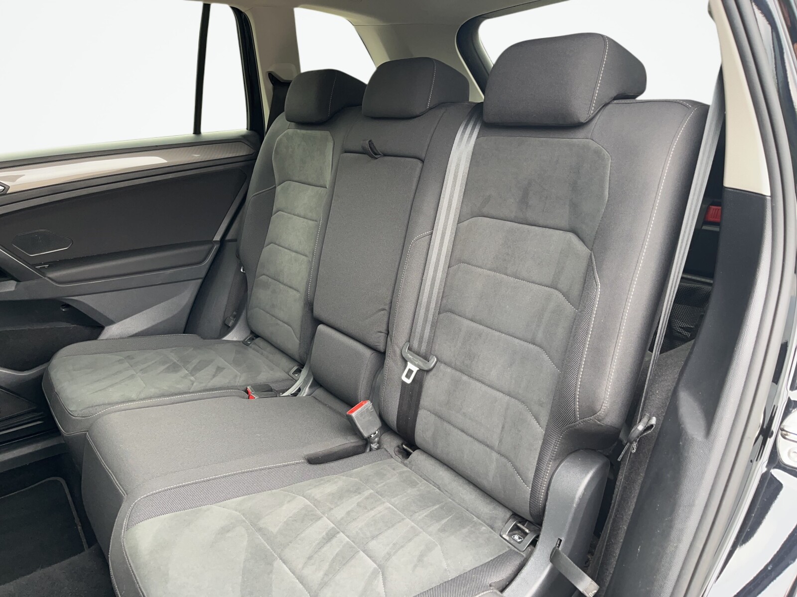 Volkswagen Tiguan Allspace - zdjęcie 11