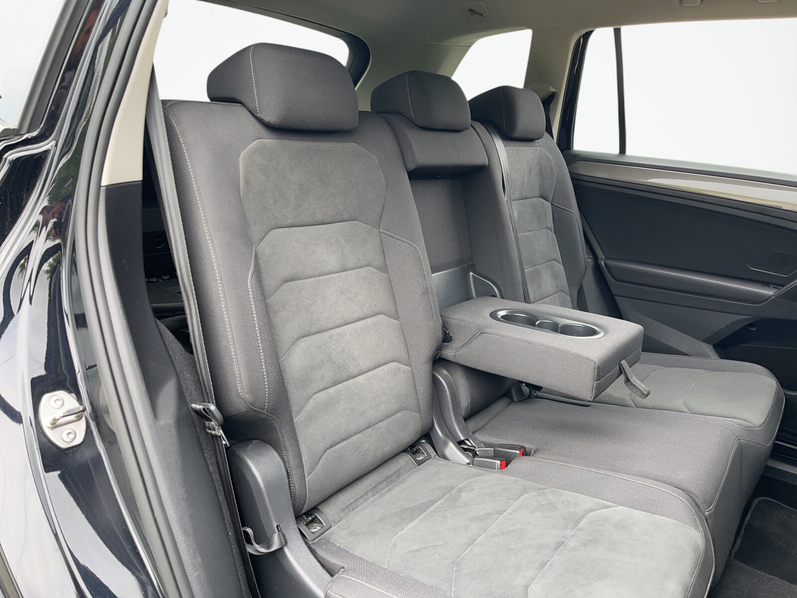 Volkswagen Tiguan Allspace - zdjęcie 15