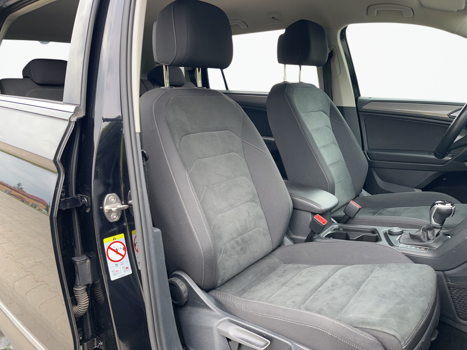 Volkswagen Tiguan Allspace - zdjęcie 16