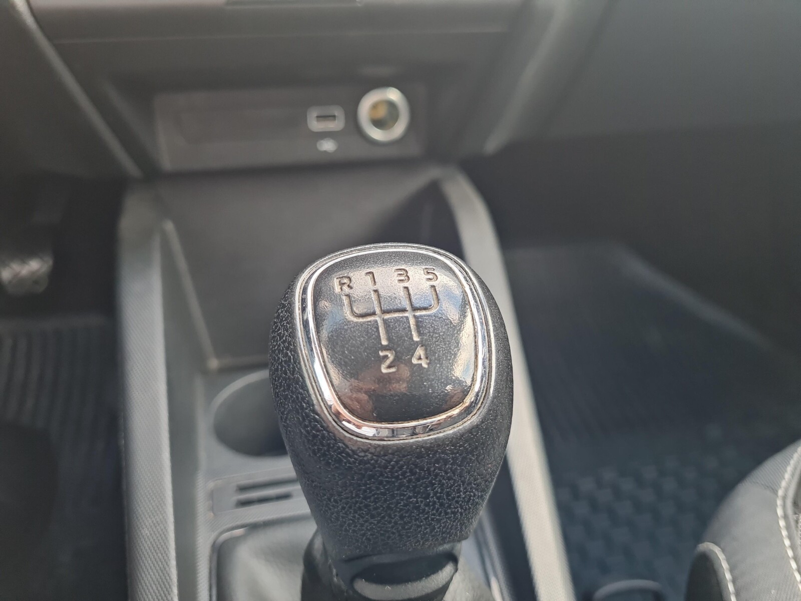 Škoda Fabia - zdjęcie 14