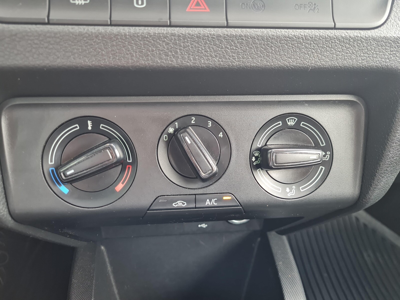 Škoda Fabia - zdjęcie 15