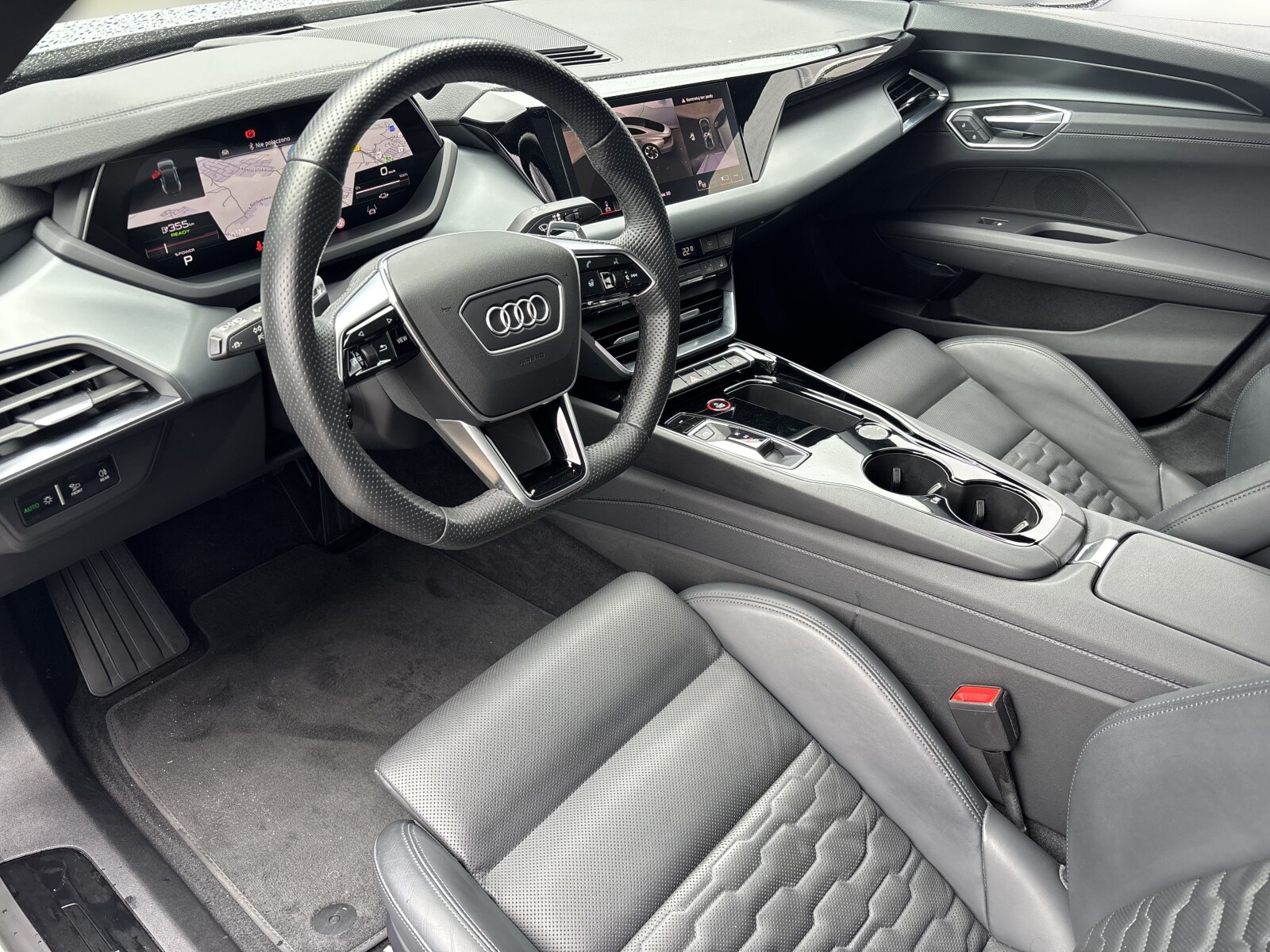 Audi e-tron GT - zdjęcie 16