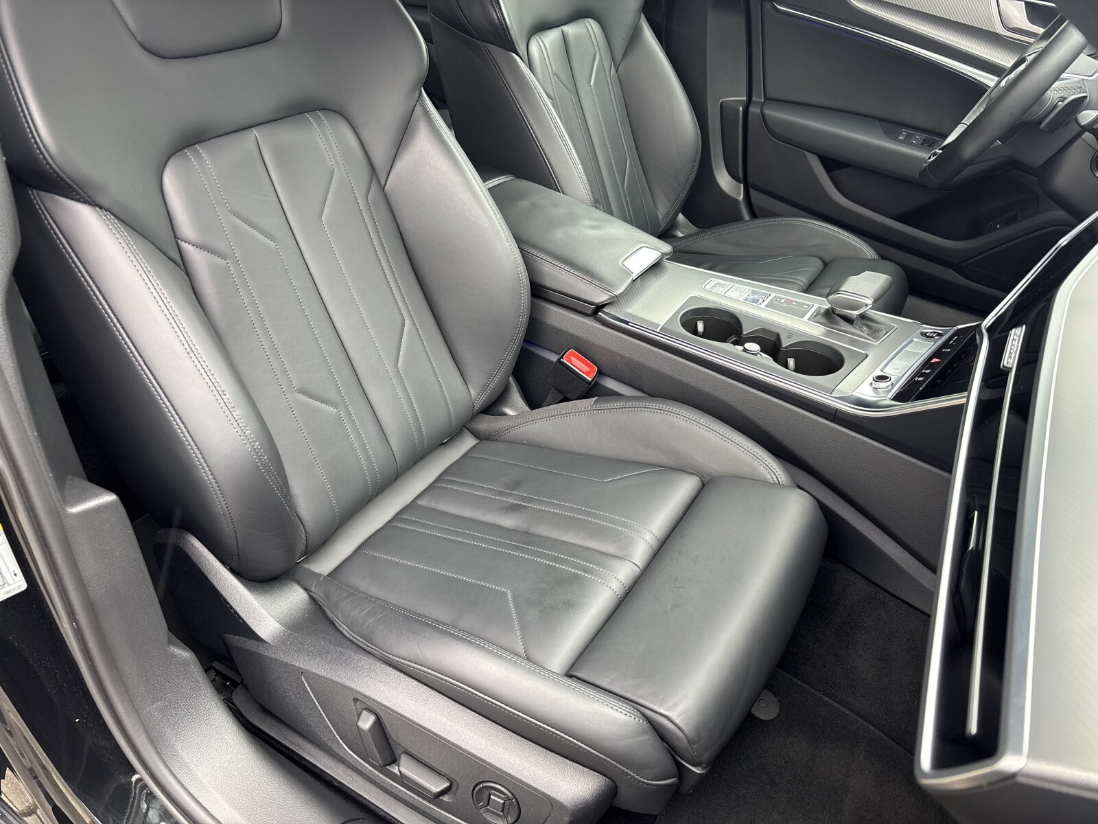 Audi A6 Limousine - zdjęcie 33