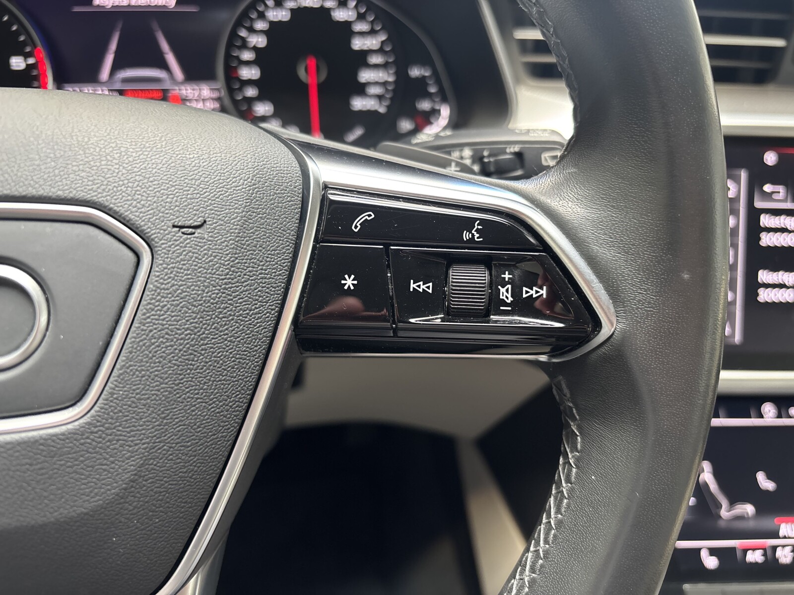 Audi A6 Avant - zdjęcie 15