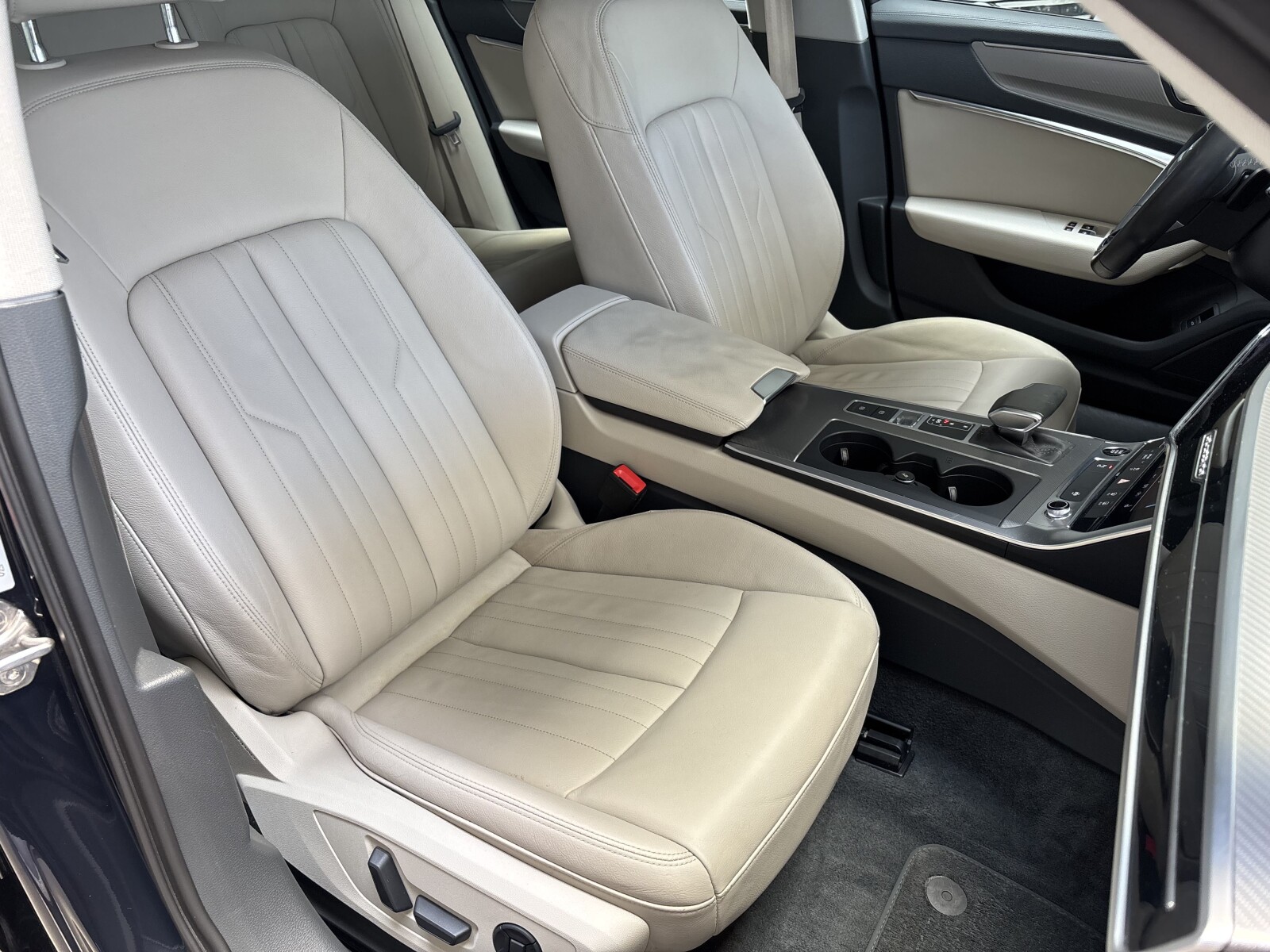 Audi A6 Avant - zdjęcie 33