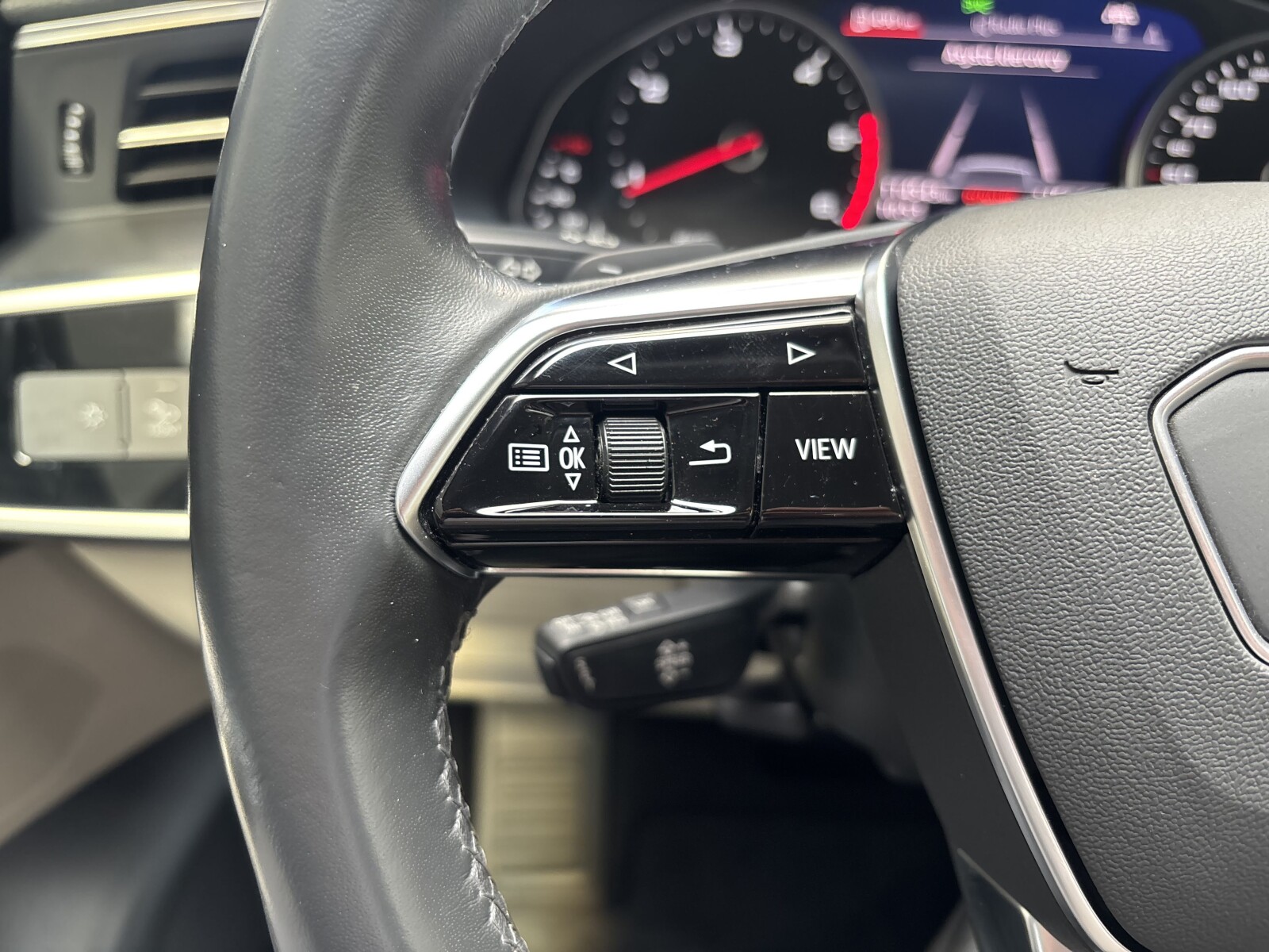 Audi A6 Avant - zdjęcie 12