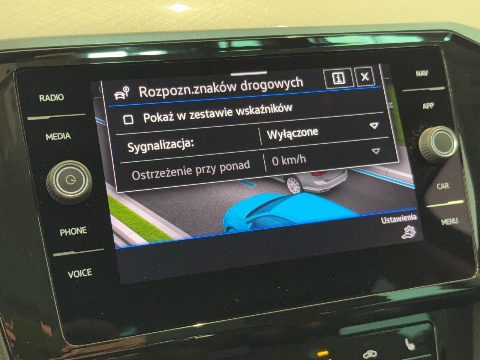 Volkswagen Passat Variant - zdjęcie 36