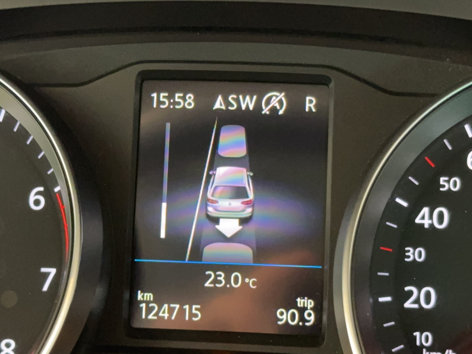 Volkswagen Passat Variant - zdjęcie 39