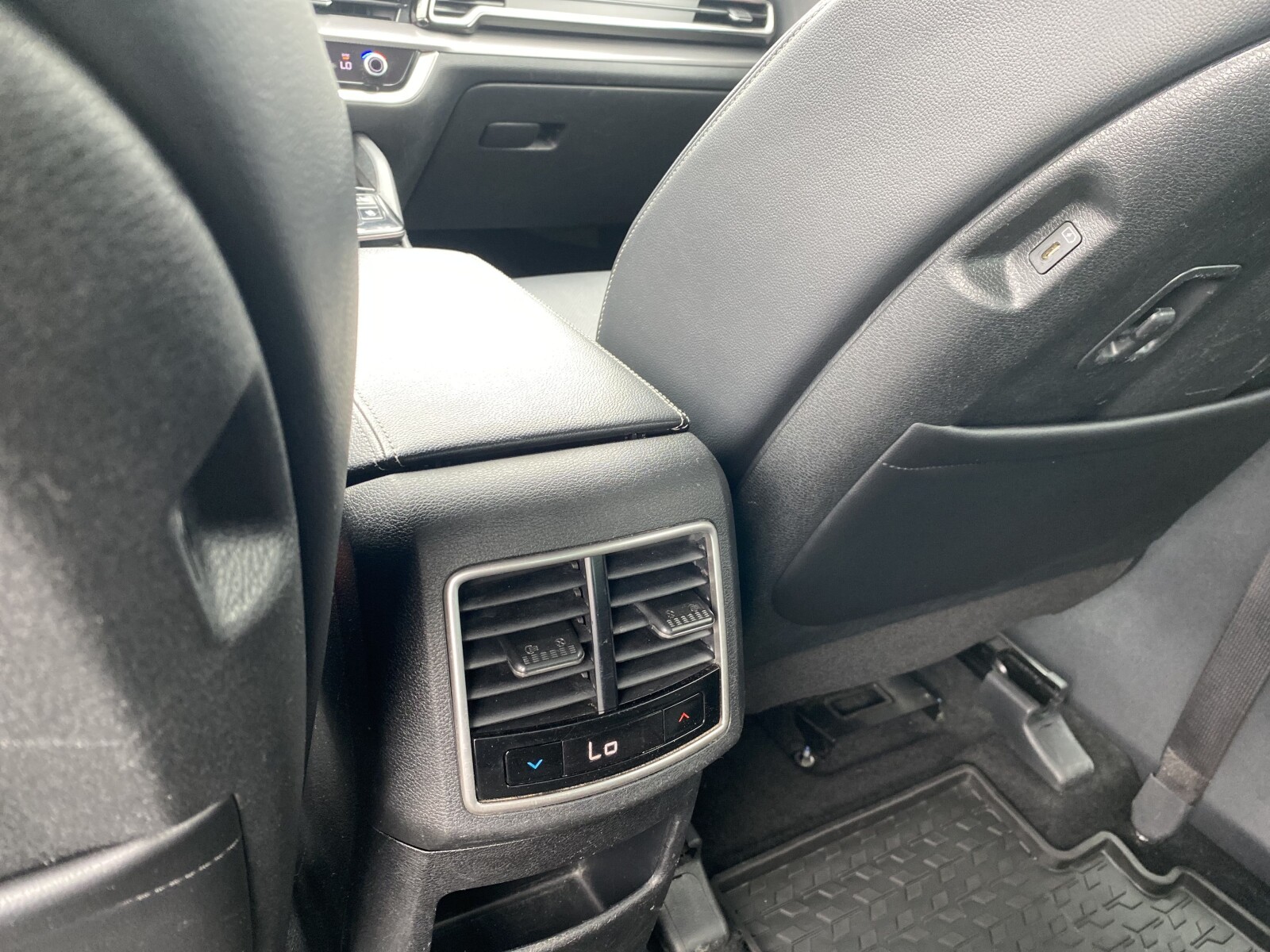 Kia Sportage - zdjęcie 12