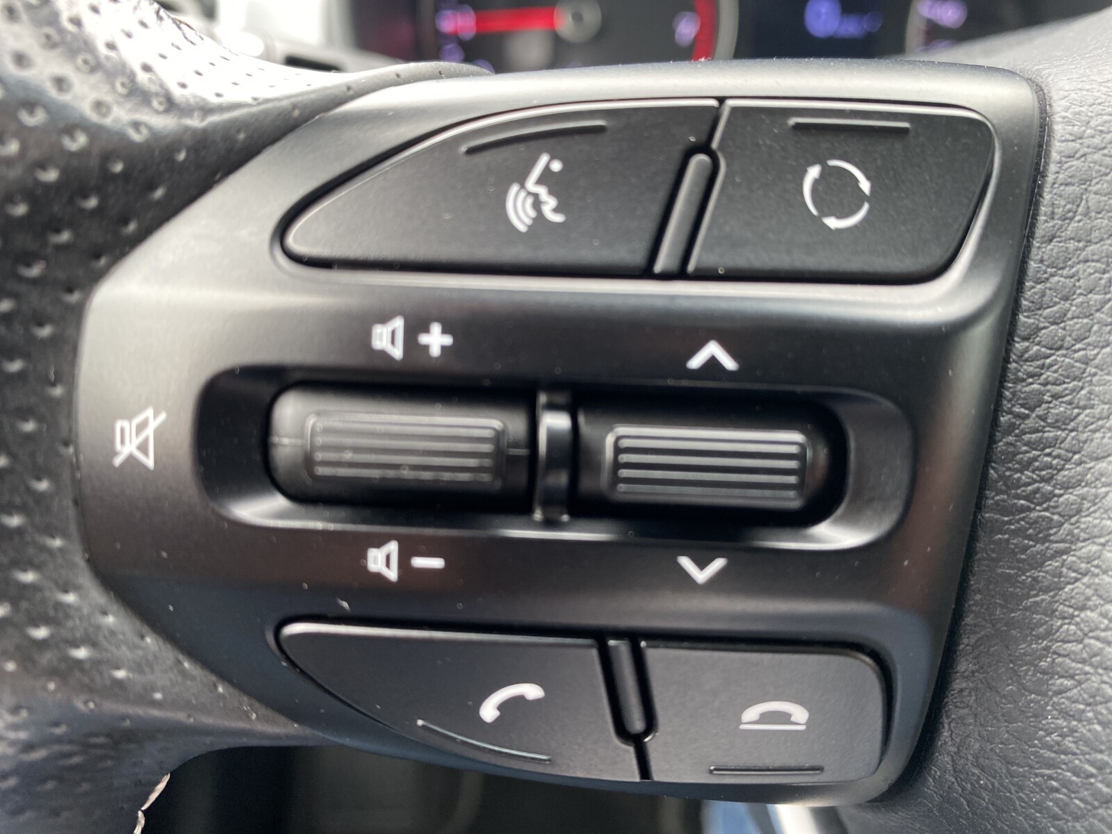 Kia Stonic - zdjęcie 20