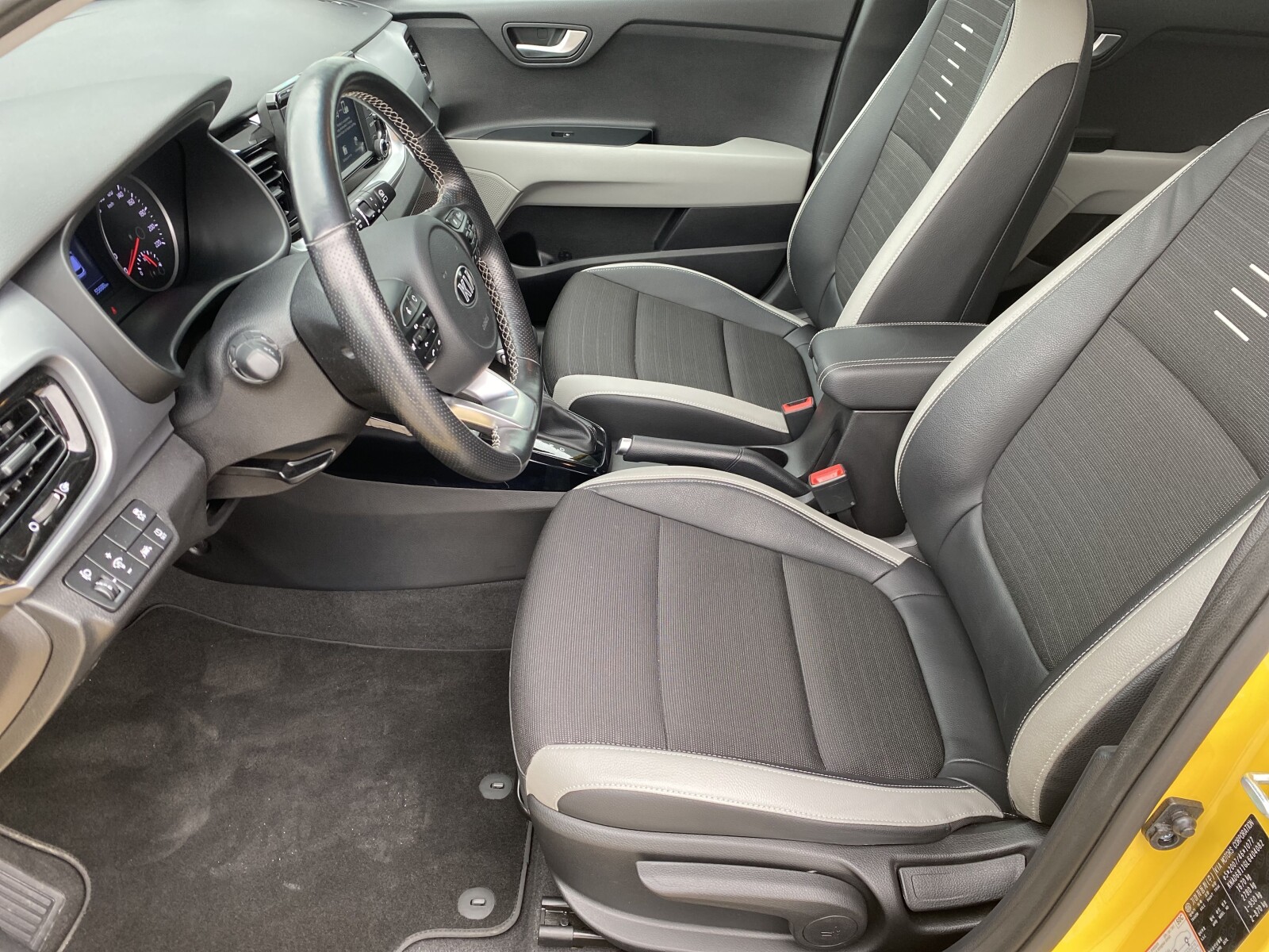 Kia Stonic - zdjęcie 10