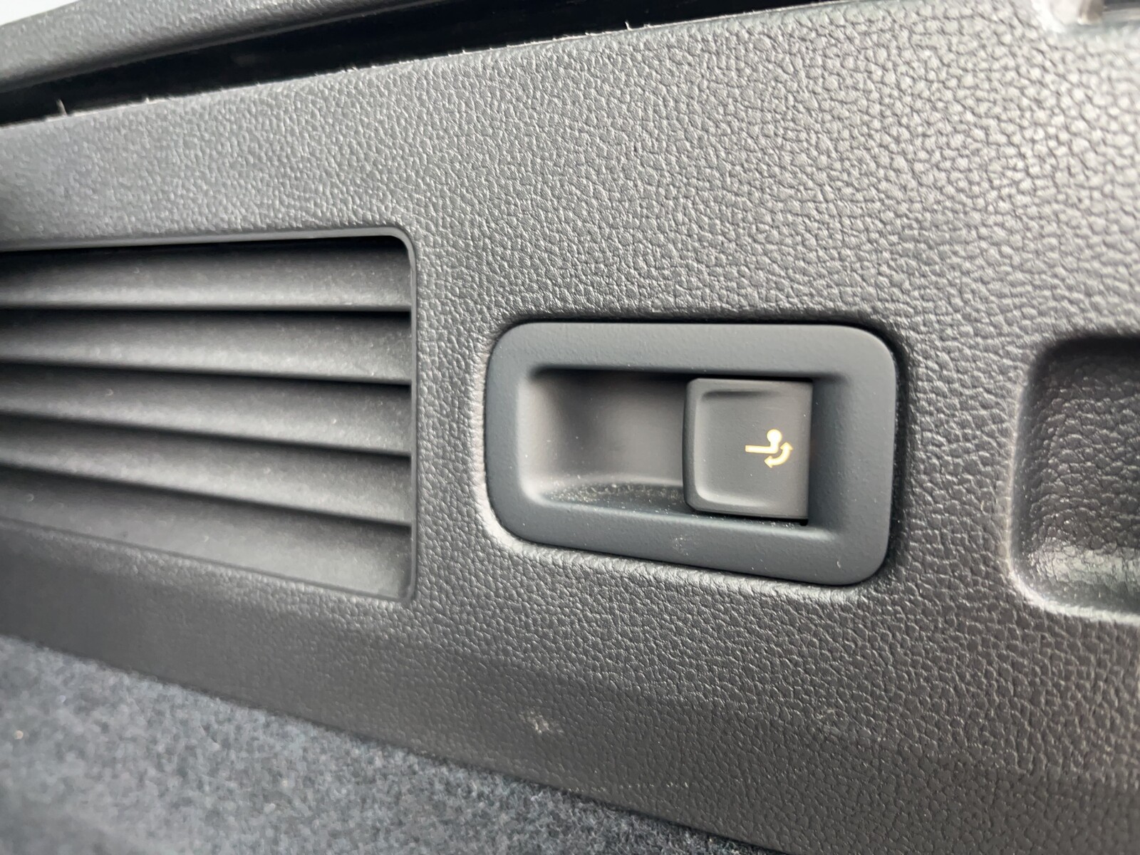 Volkswagen Arteon - zdjęcie 18