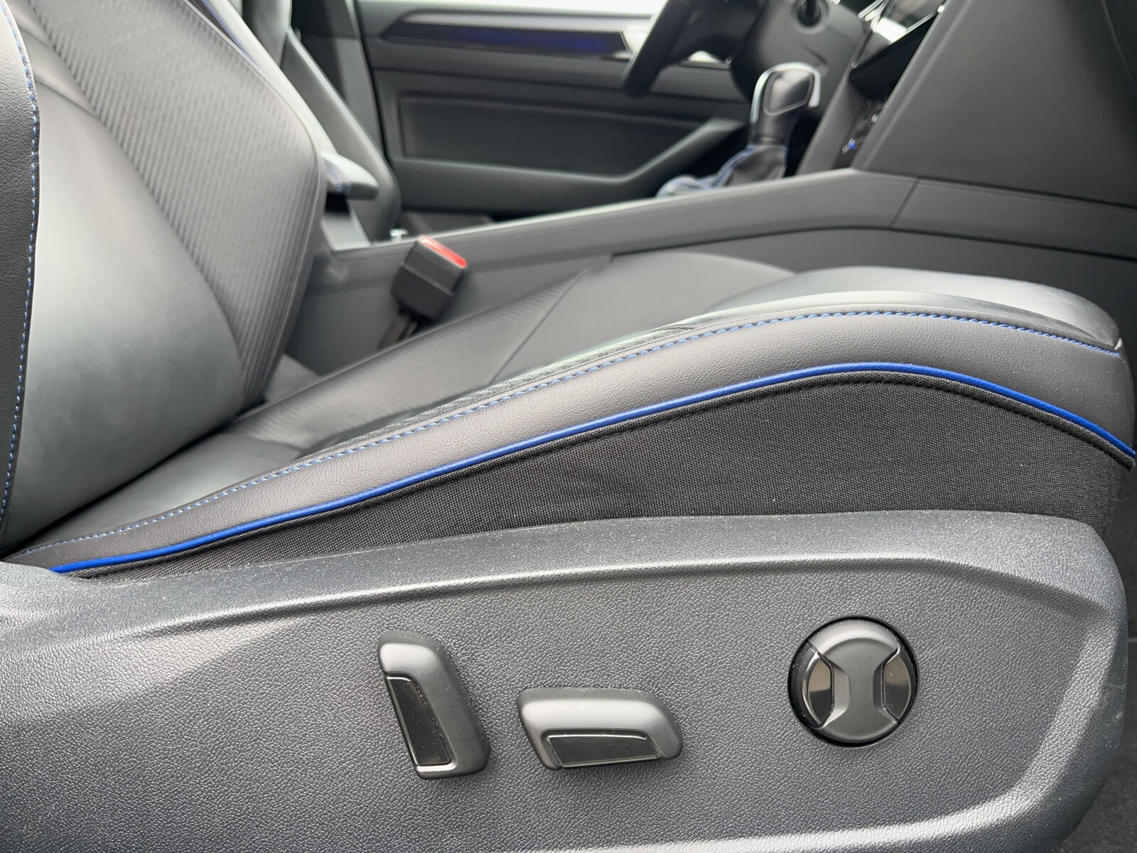 Volkswagen Arteon - zdjęcie 23