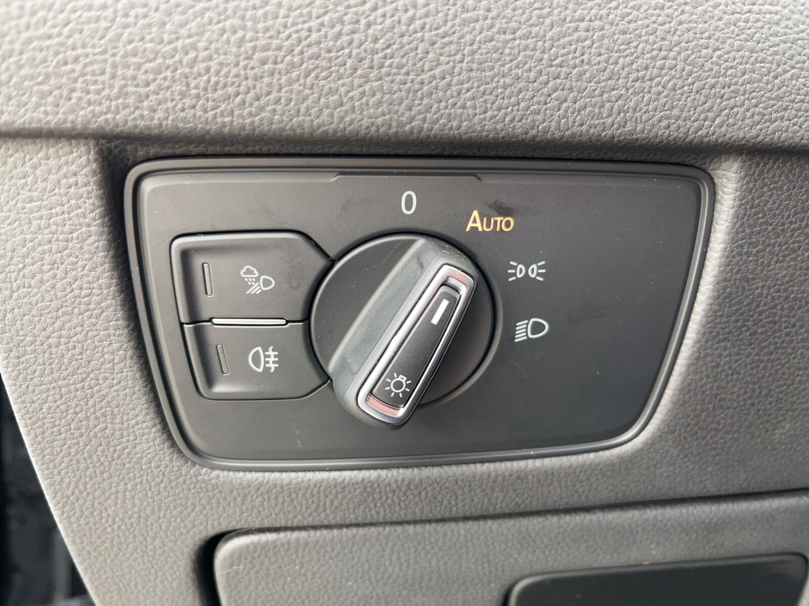 Volkswagen Arteon - zdjęcie 25