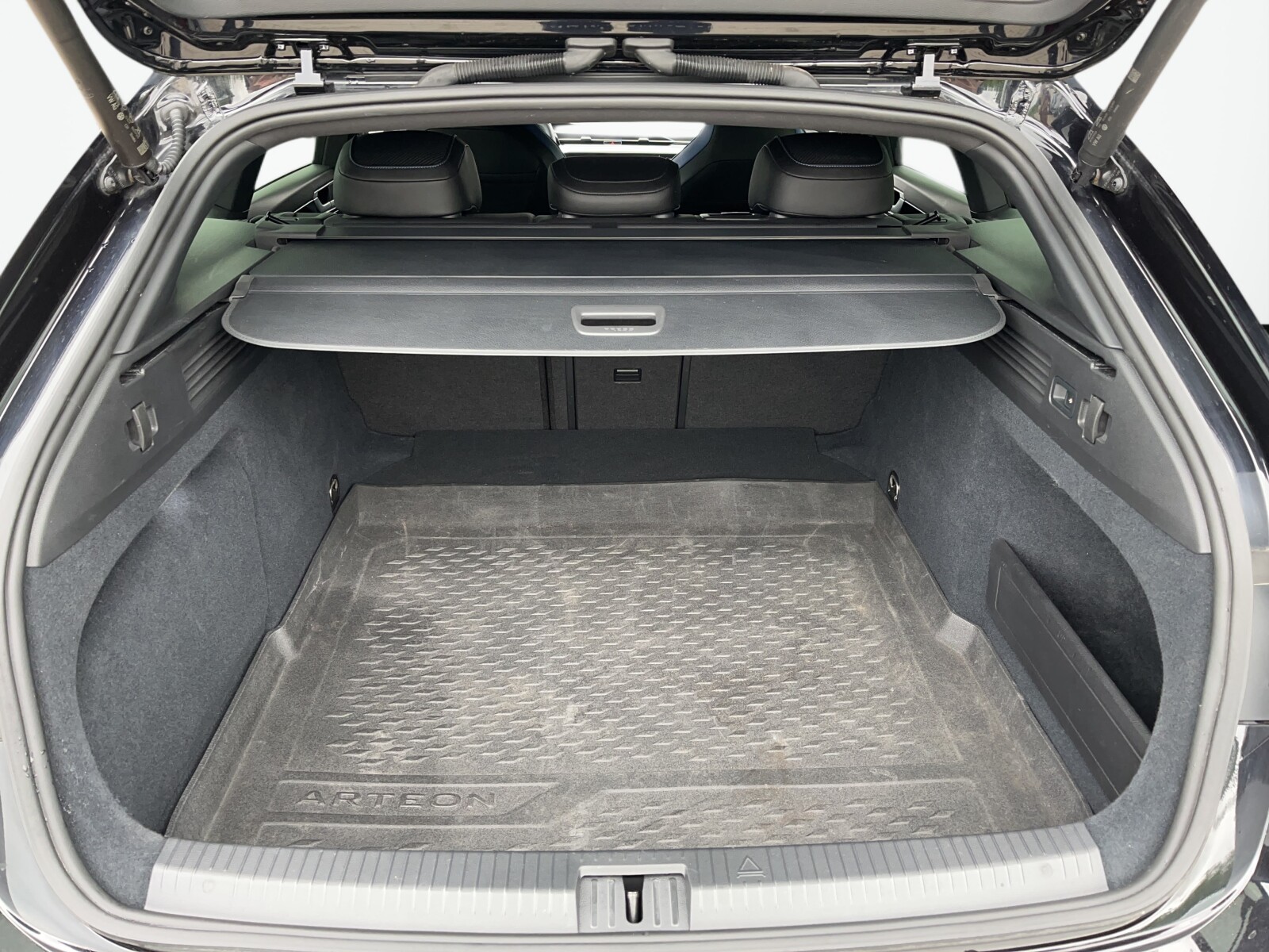Volkswagen Arteon - zdjęcie 17