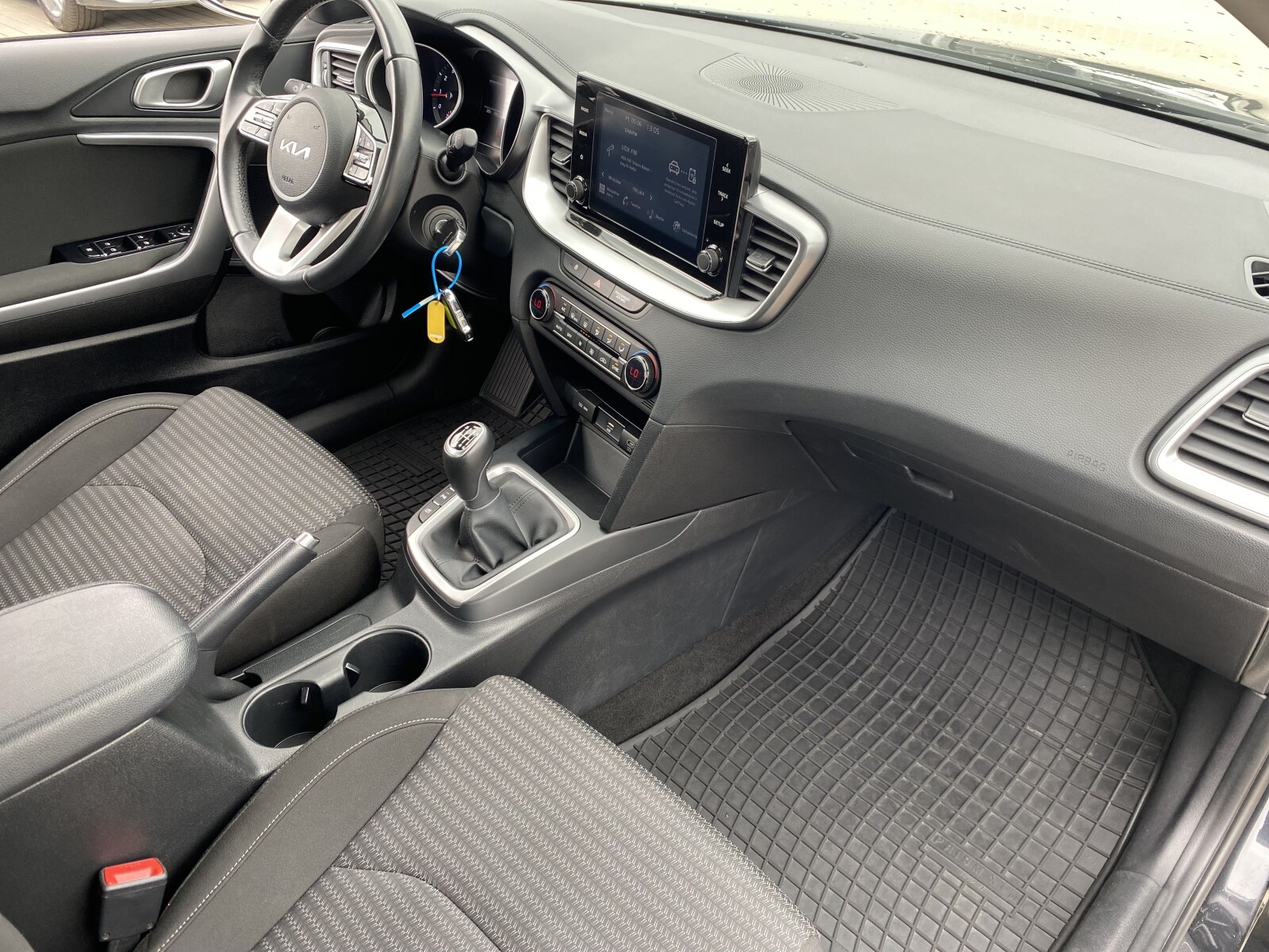 Kia Ceed - zdjęcie 15