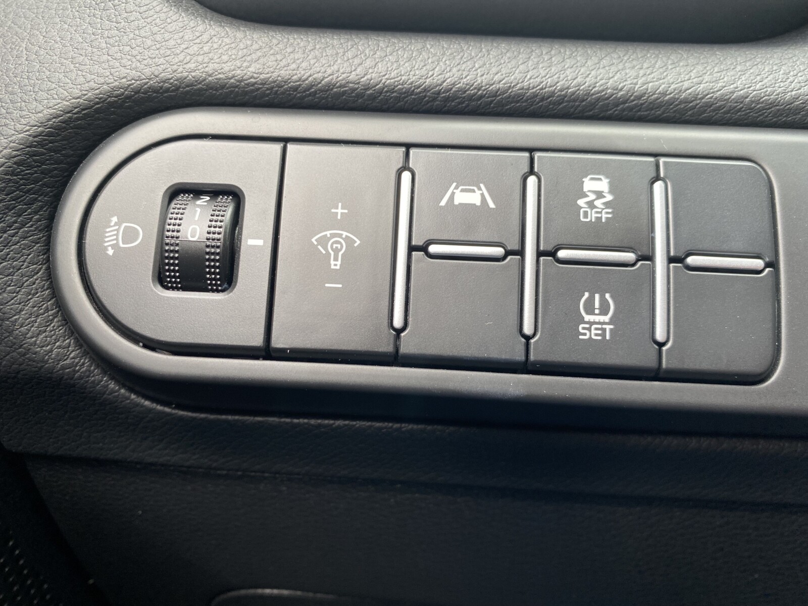 Kia Ceed - zdjęcie 17
