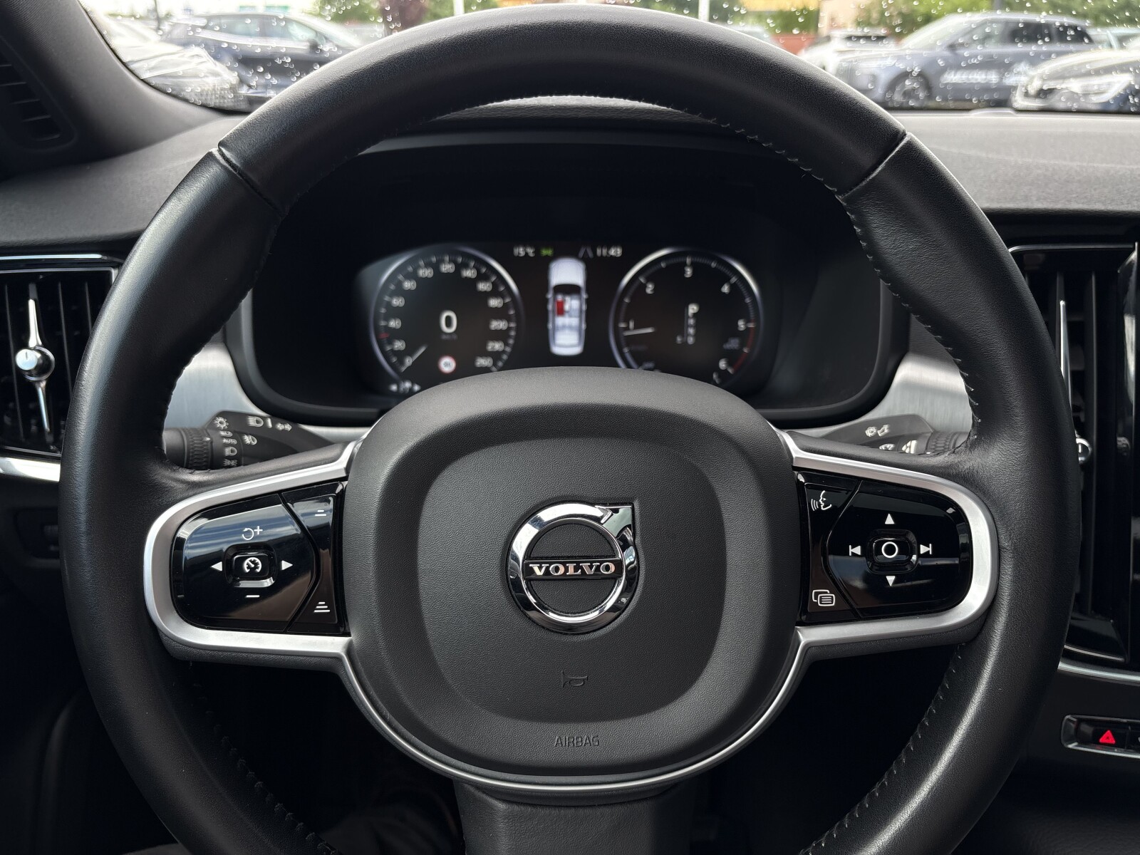 Volvo S90 - zdjęcie 13