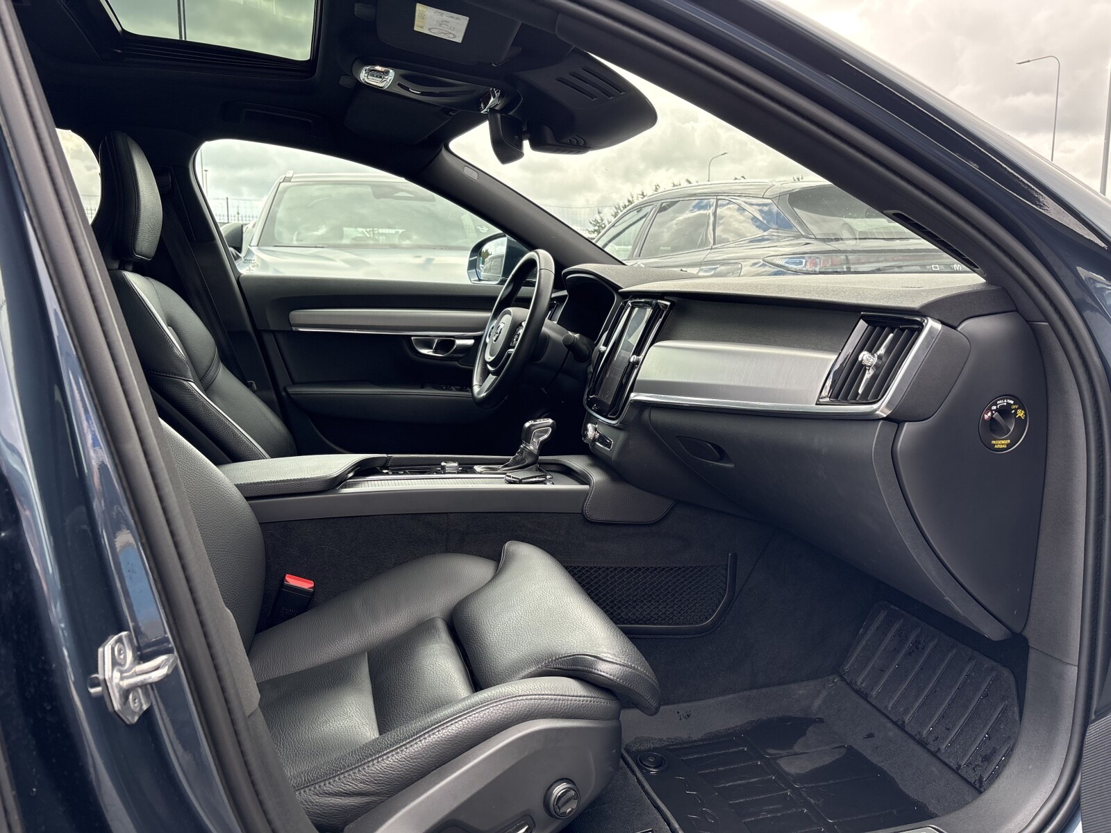 Volvo S90 - zdjęcie 9