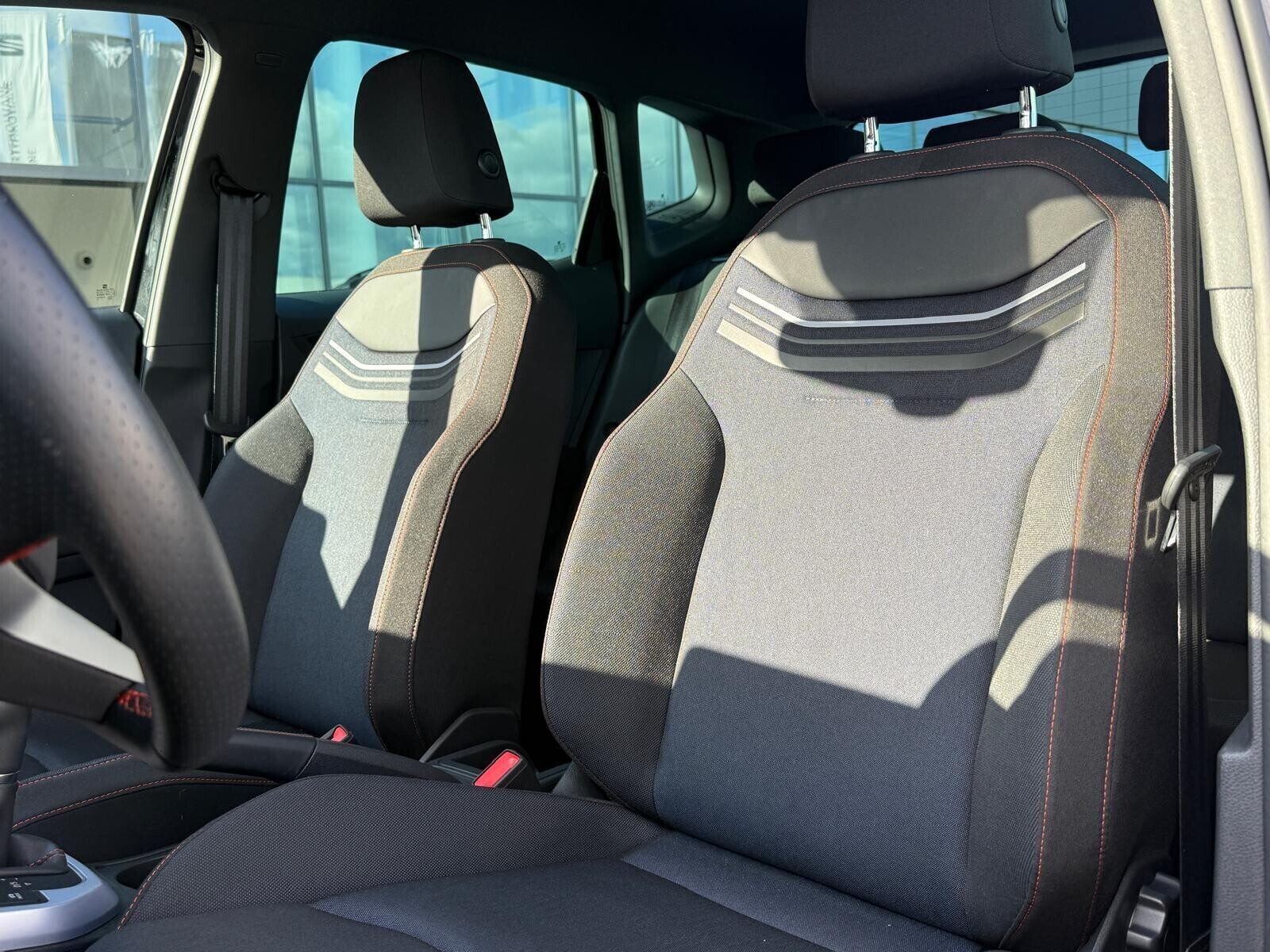 Seat Arona - zdjęcie 22