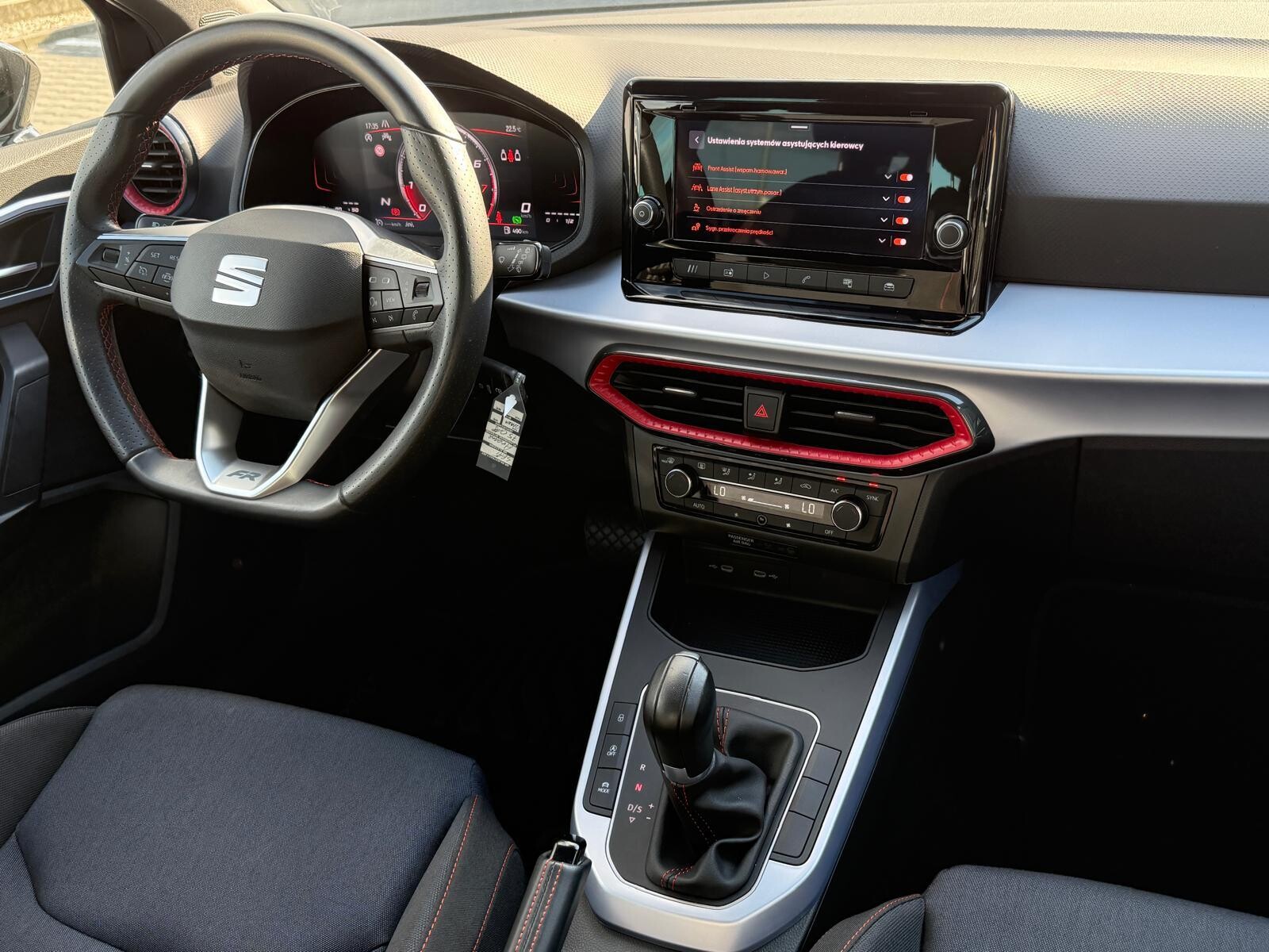 Seat Arona - zdjęcie 12