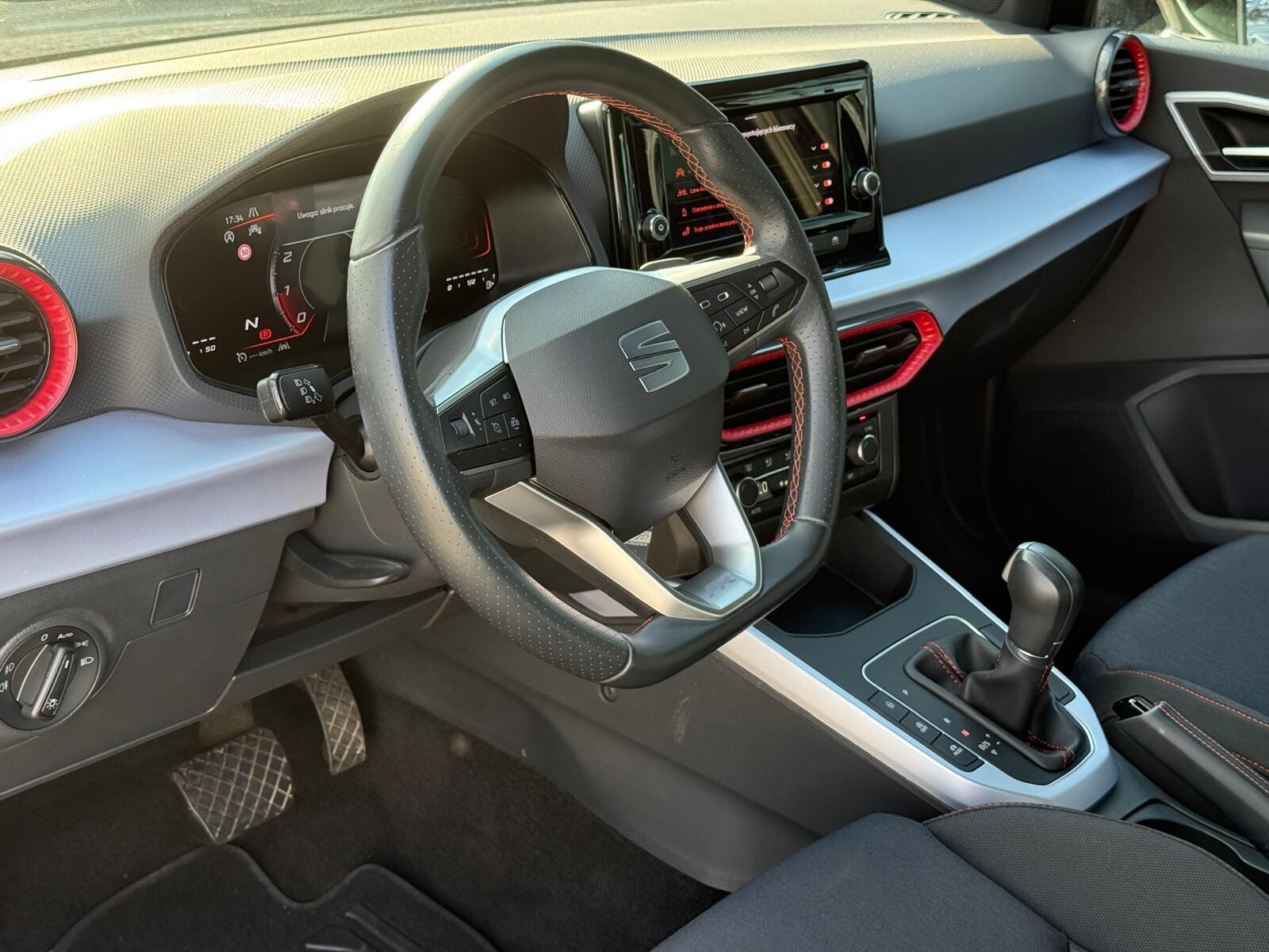 Seat Arona - zdjęcie 9