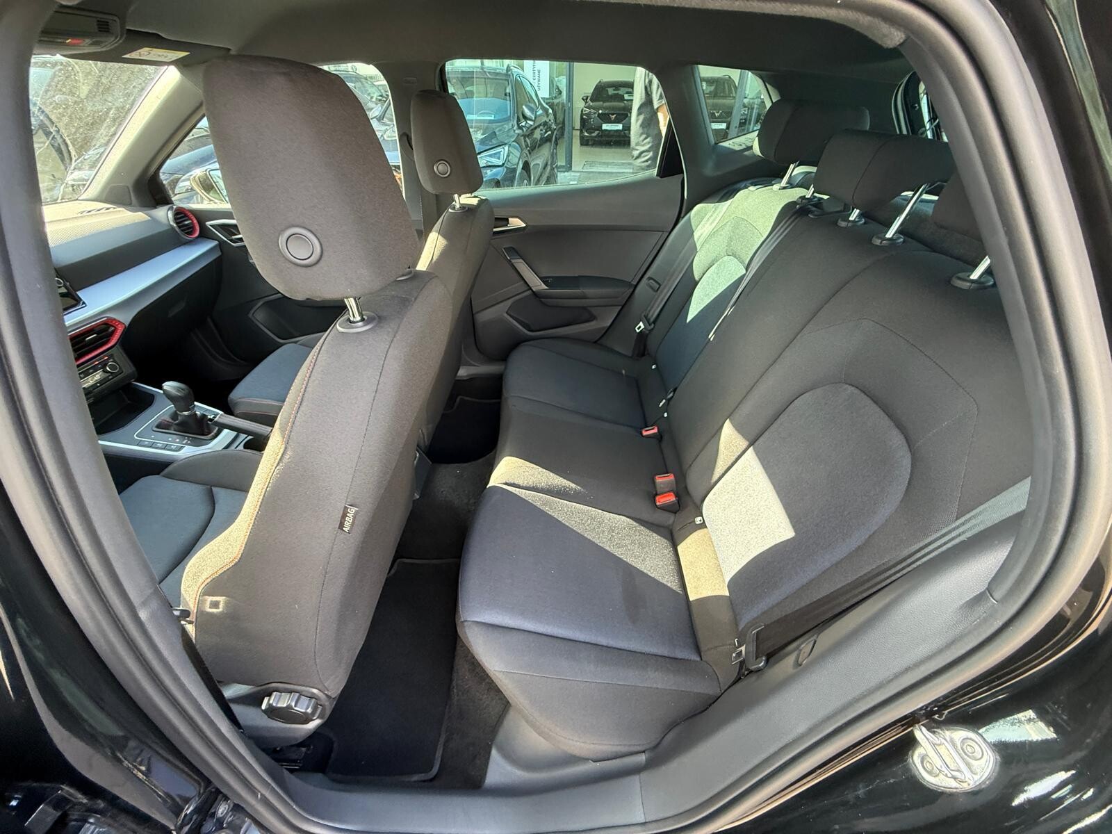 Seat Arona - zdjęcie 23