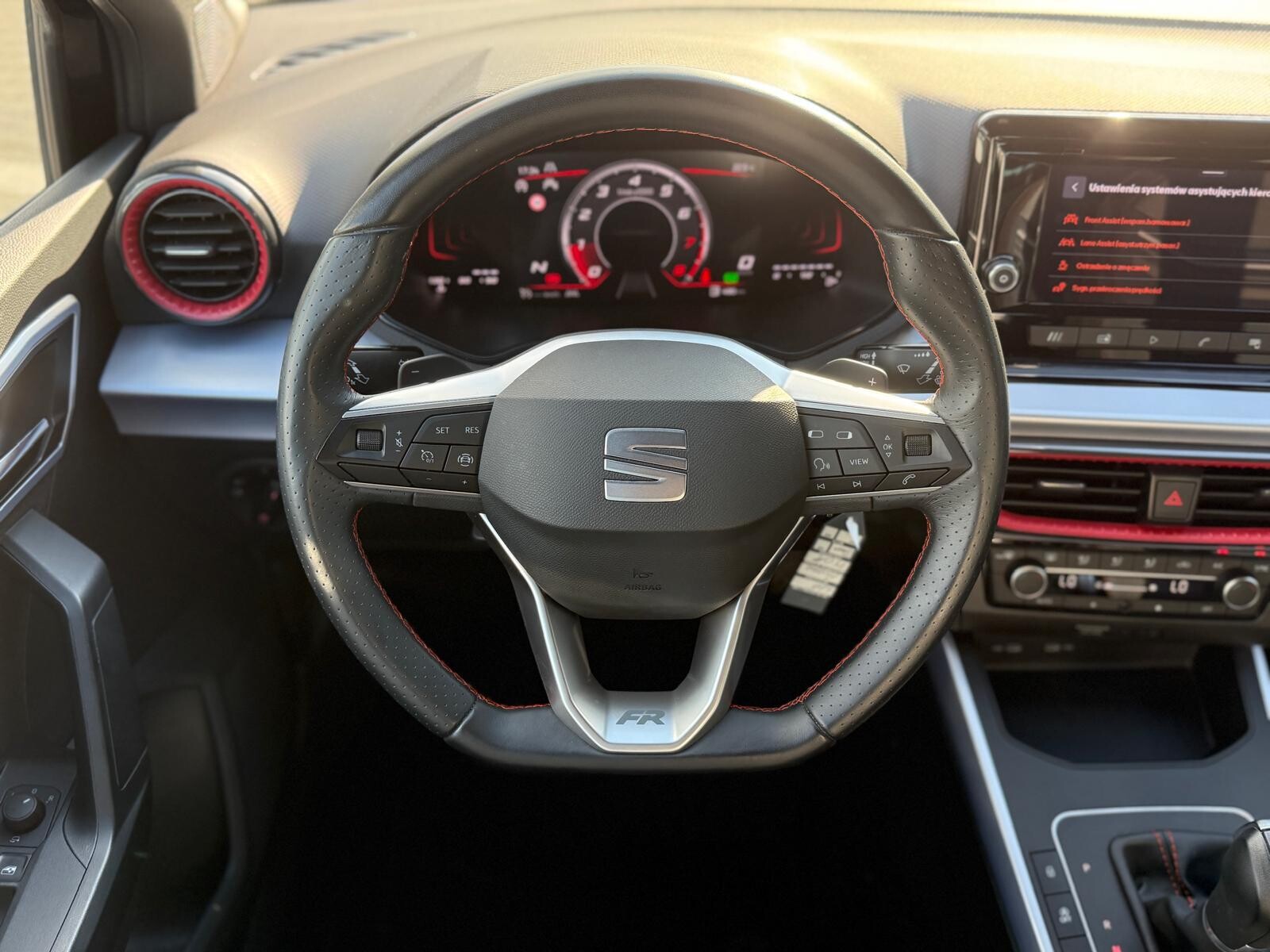 Seat Arona - zdjęcie 11