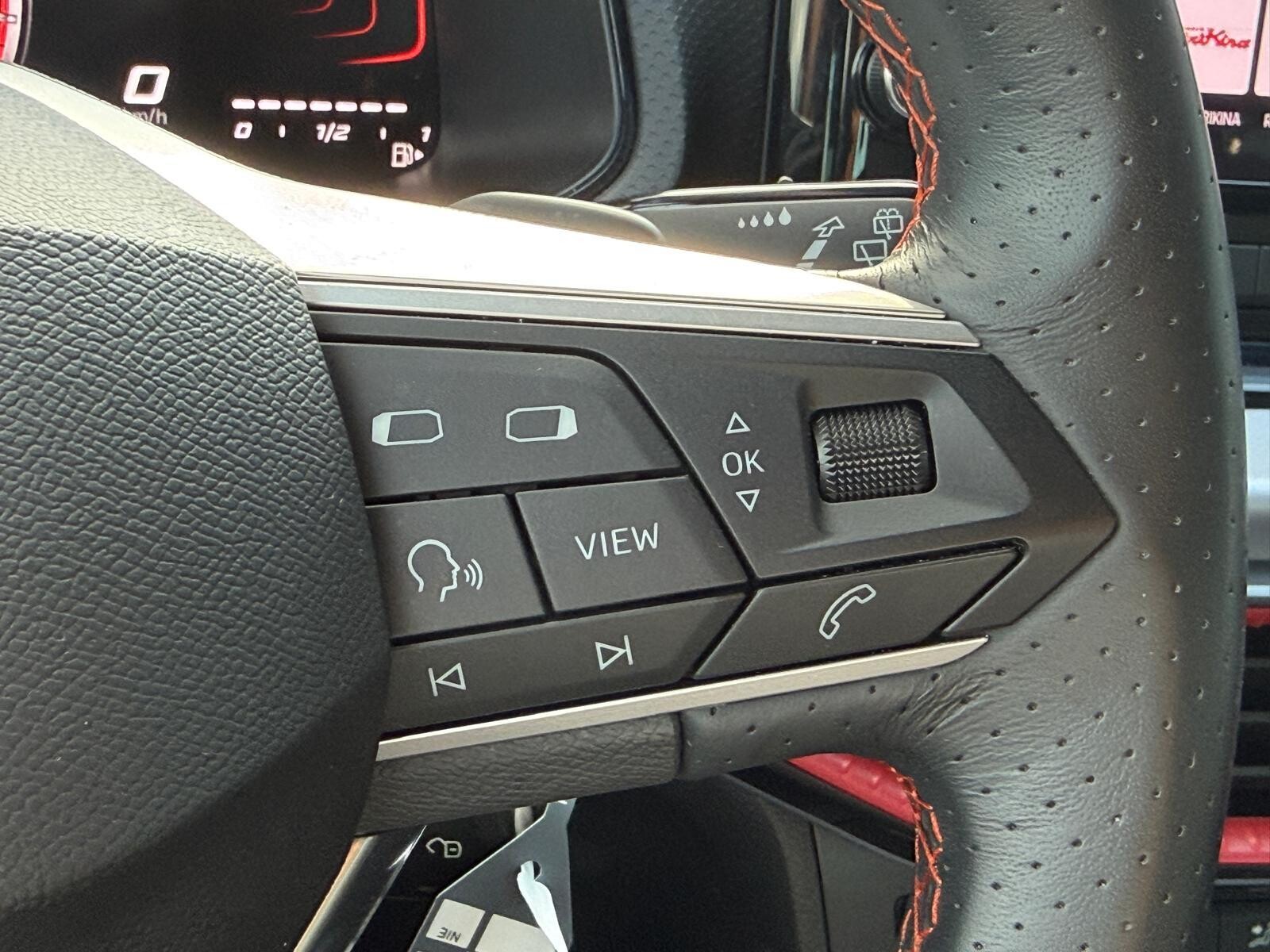 Seat Arona - zdjęcie 14