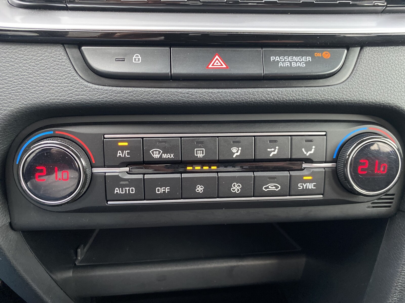 Kia XCeed - zdjęcie 24