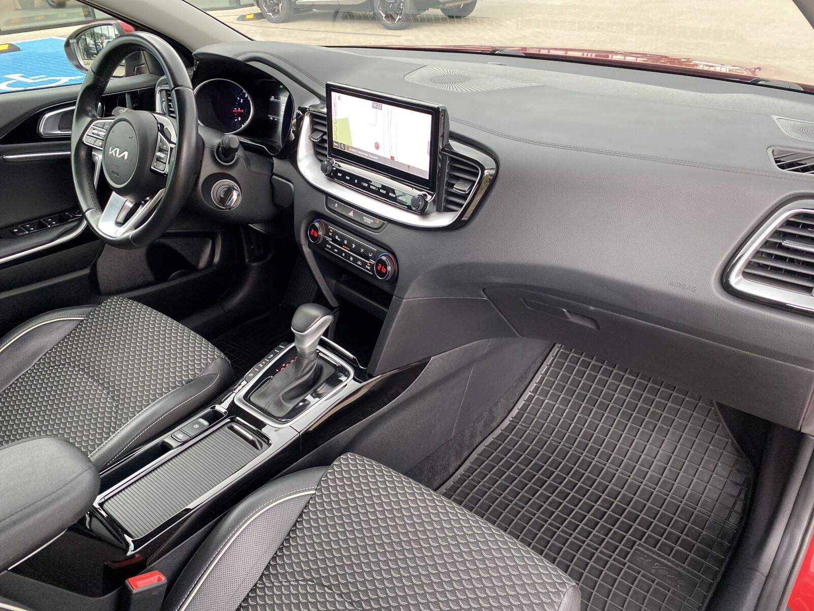 Kia XCeed - zdjęcie 17