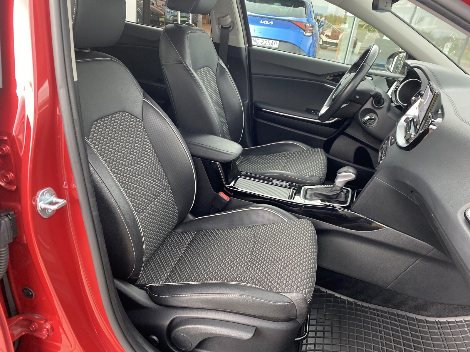 Kia XCeed - zdjęcie 15