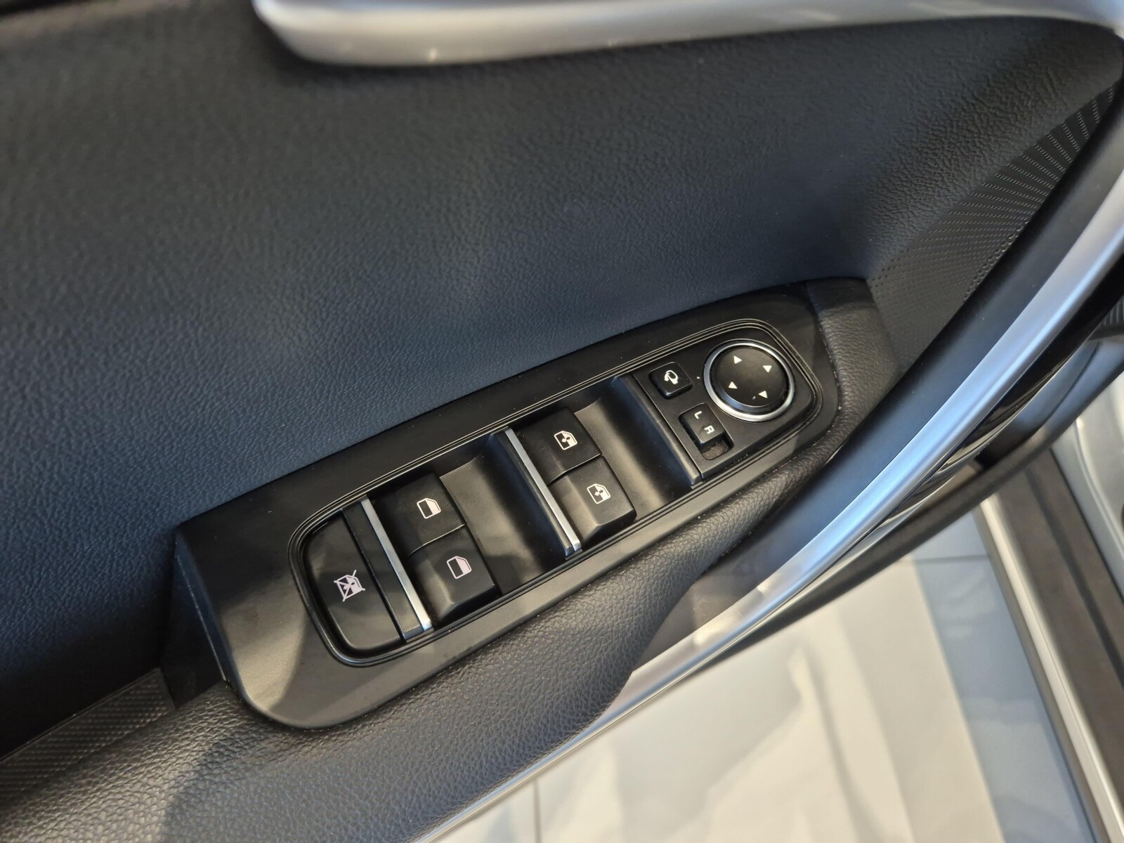Kia XCeed - zdjęcie 26