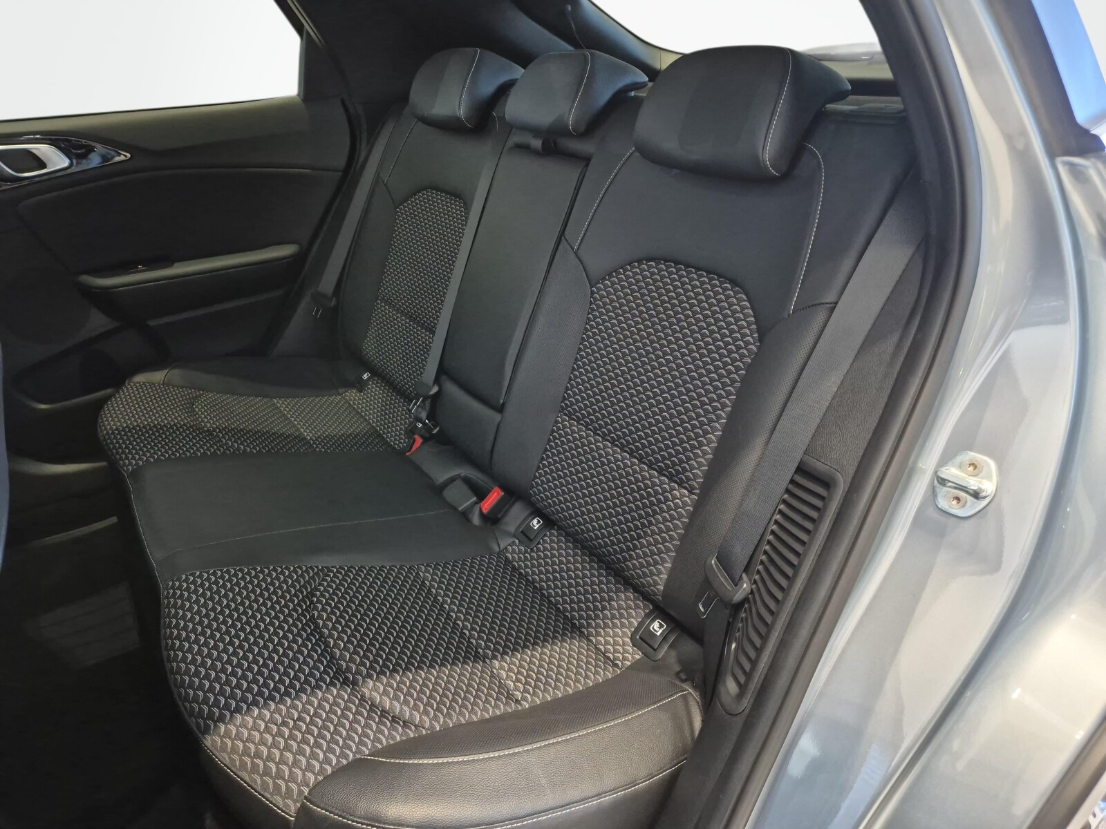 Kia XCeed - zdjęcie 28