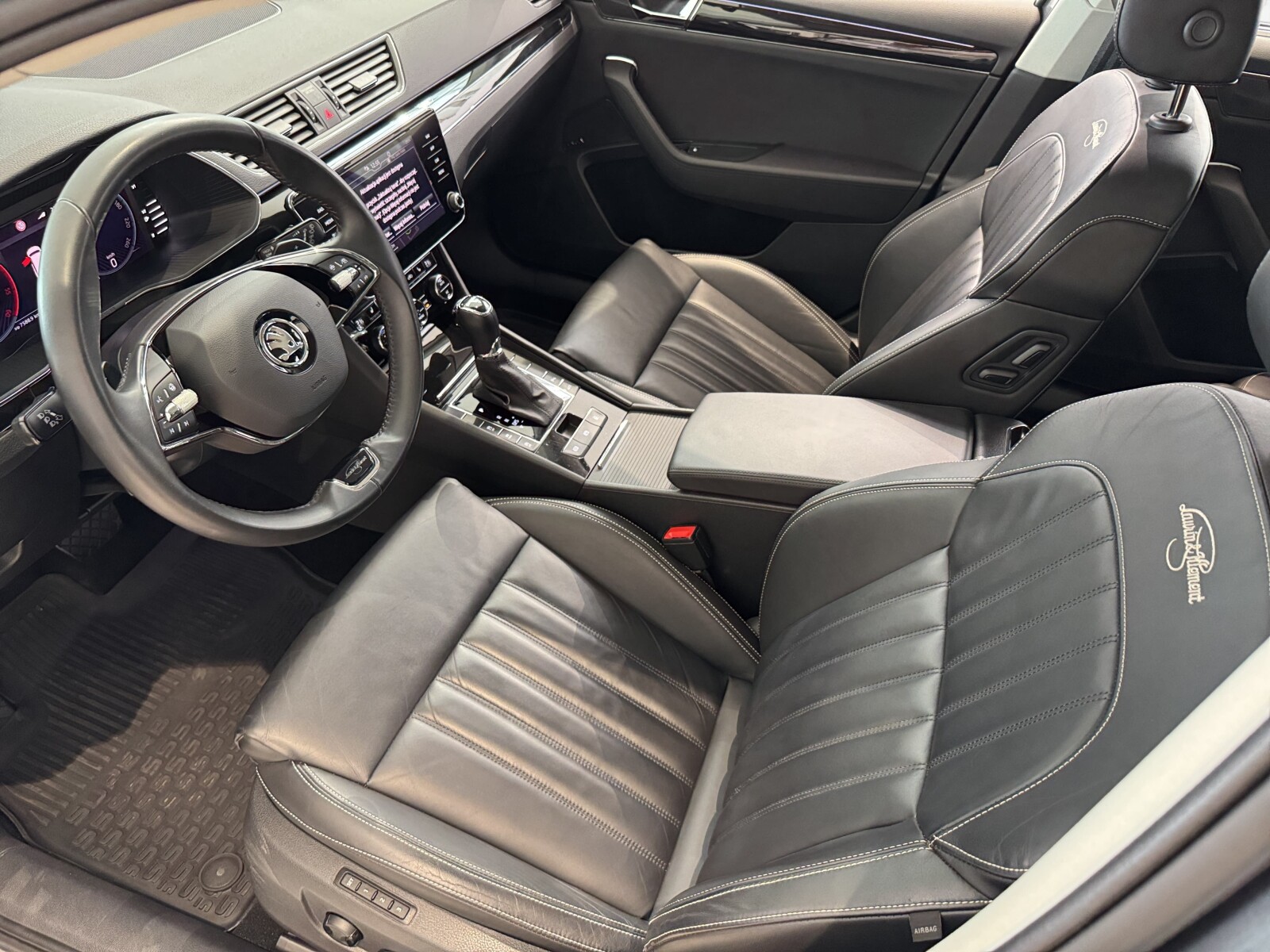 Škoda Superb Combi - zdjęcie 11