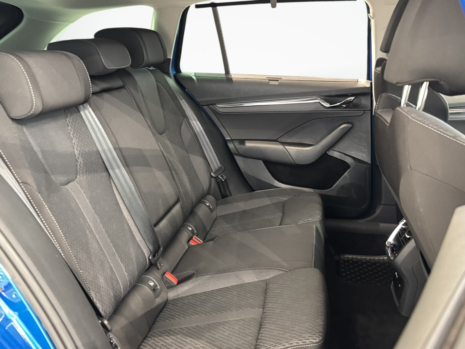 Škoda Octavia Combi - zdjęcie 16