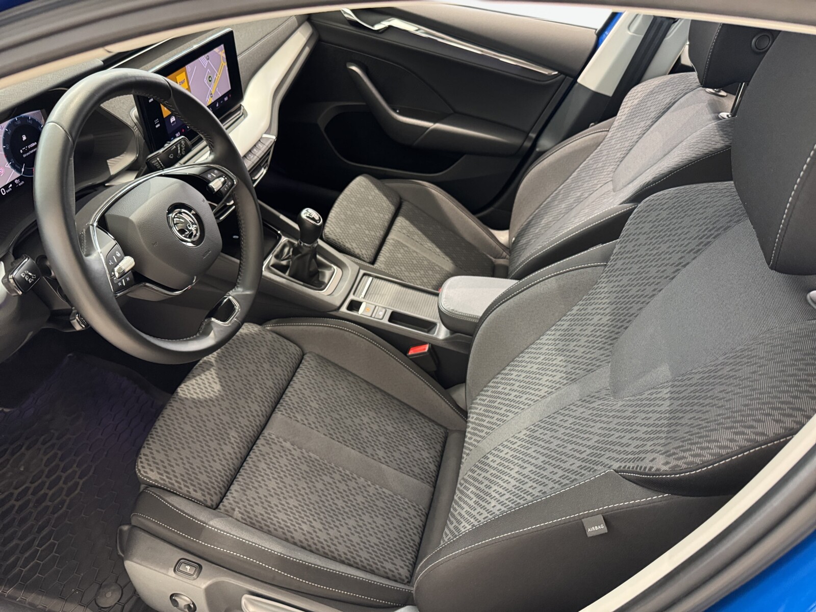 Škoda Octavia Combi - zdjęcie 11