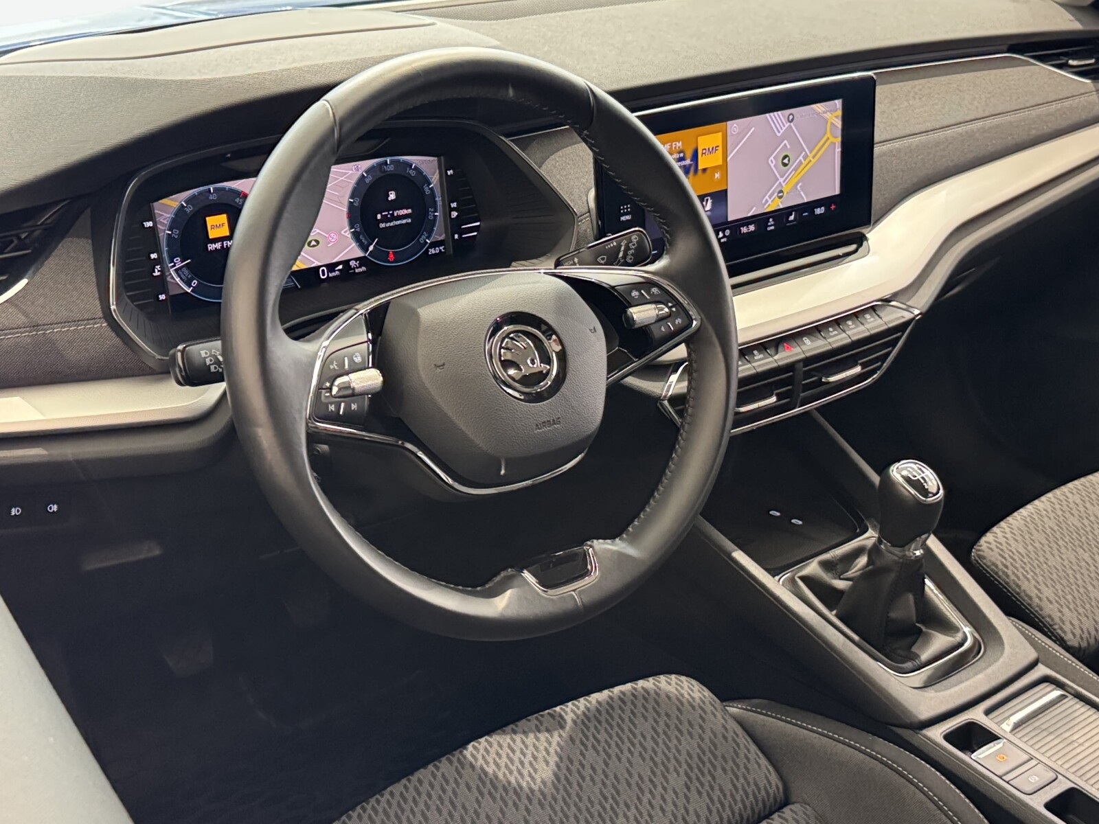 Škoda Octavia Combi - zdjęcie 23