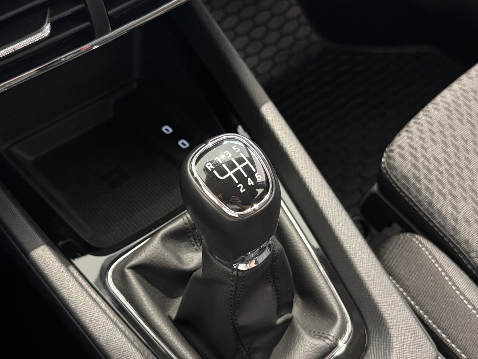 Škoda Octavia Combi - zdjęcie 32