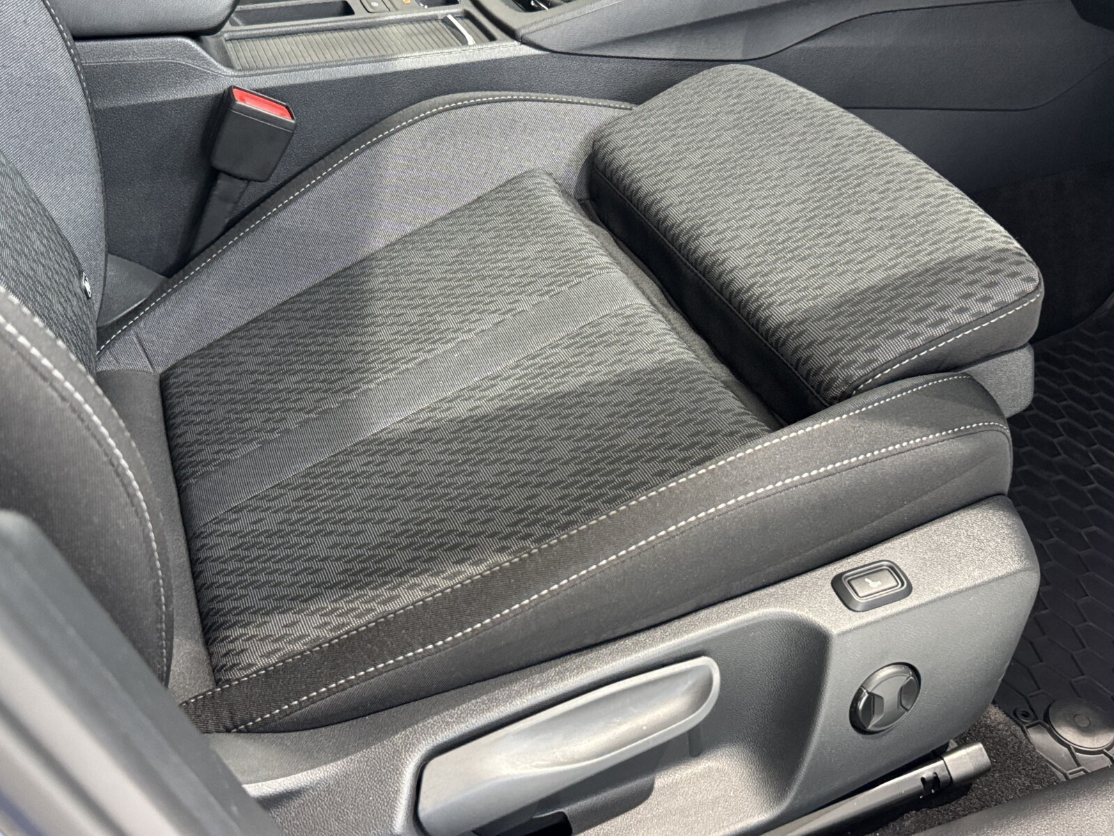 Škoda Octavia Combi - zdjęcie 19