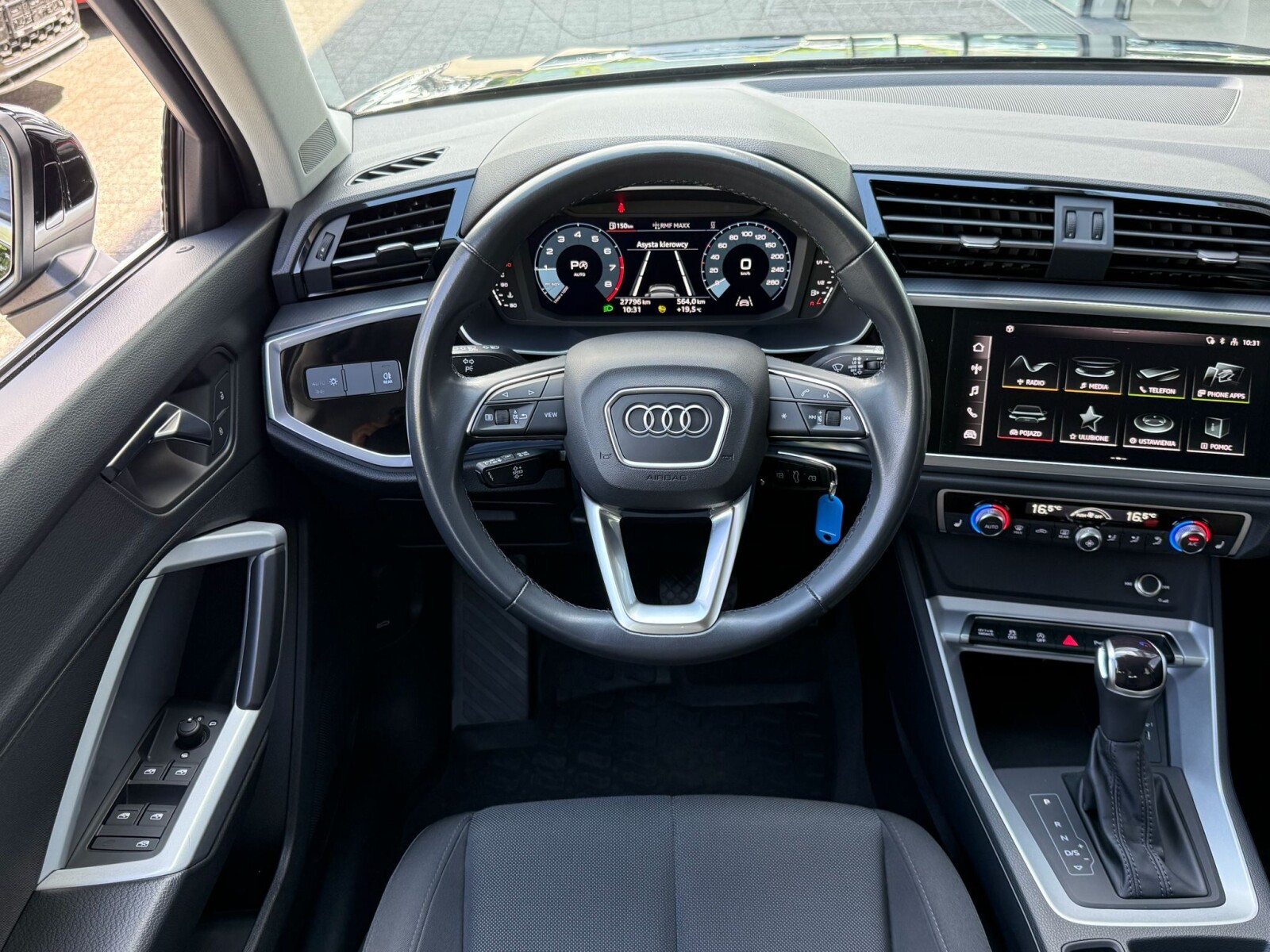 Audi Q3 Sportback - zdjęcie 23