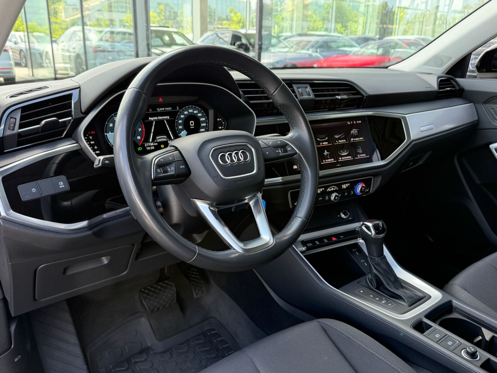 Audi Q3 Sportback - zdjęcie 14