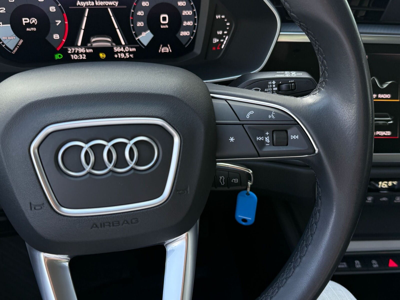 Audi Q3 Sportback - zdjęcie 25