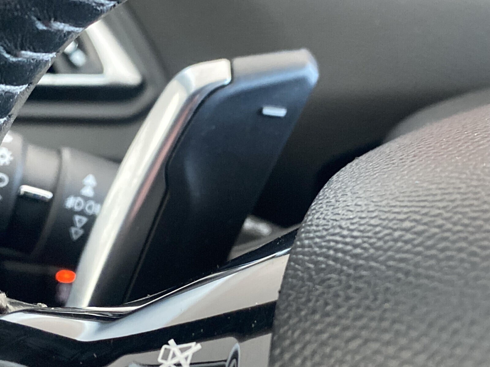 Peugeot 308 - zdjęcie 12