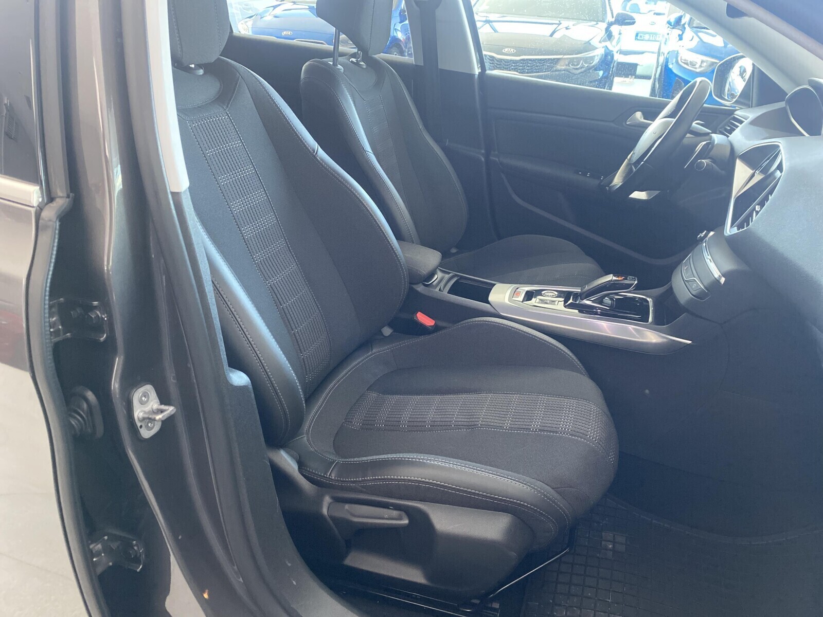 Peugeot 308 - zdjęcie 20