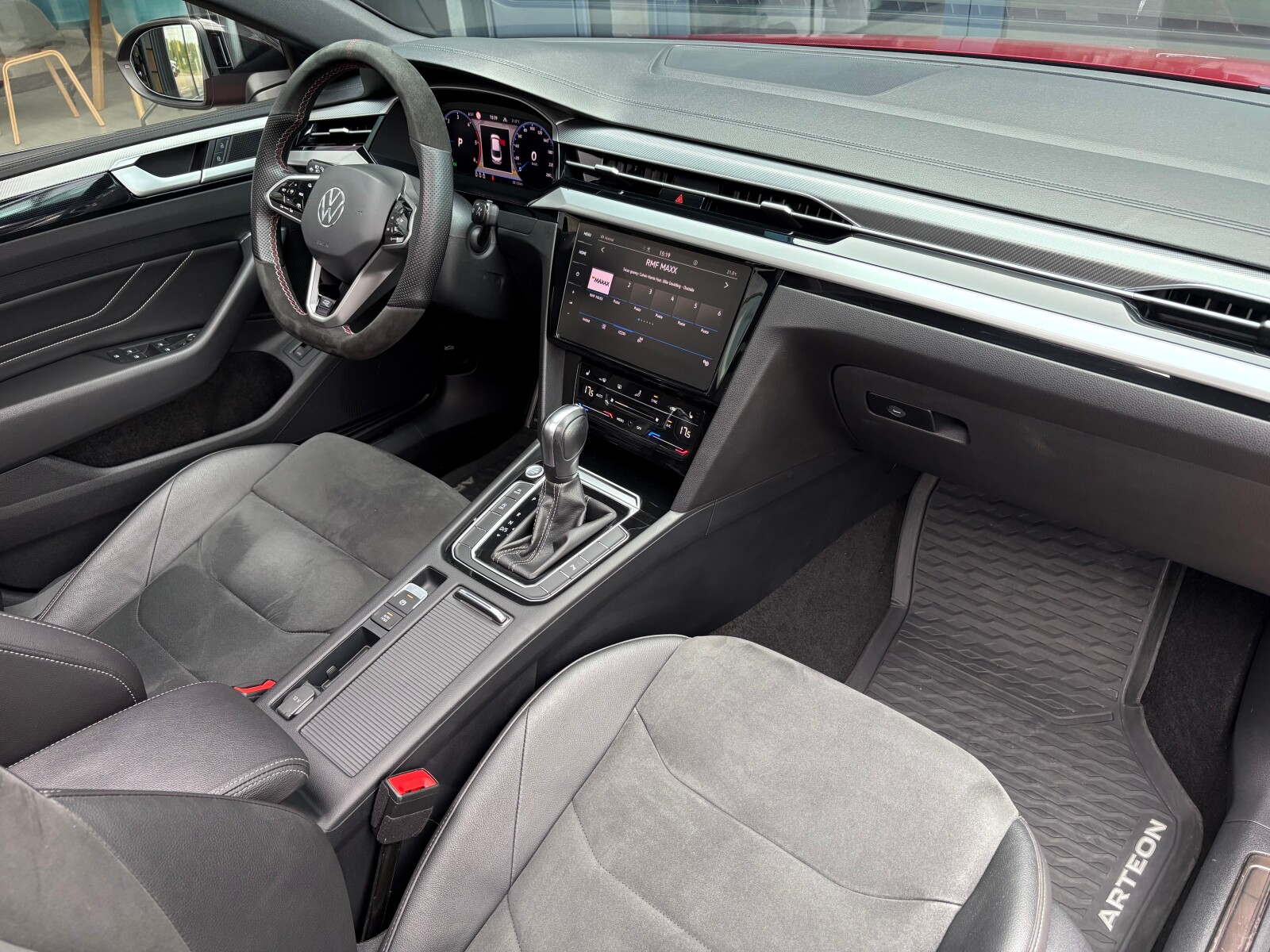 Volkswagen Arteon - zdjęcie 17