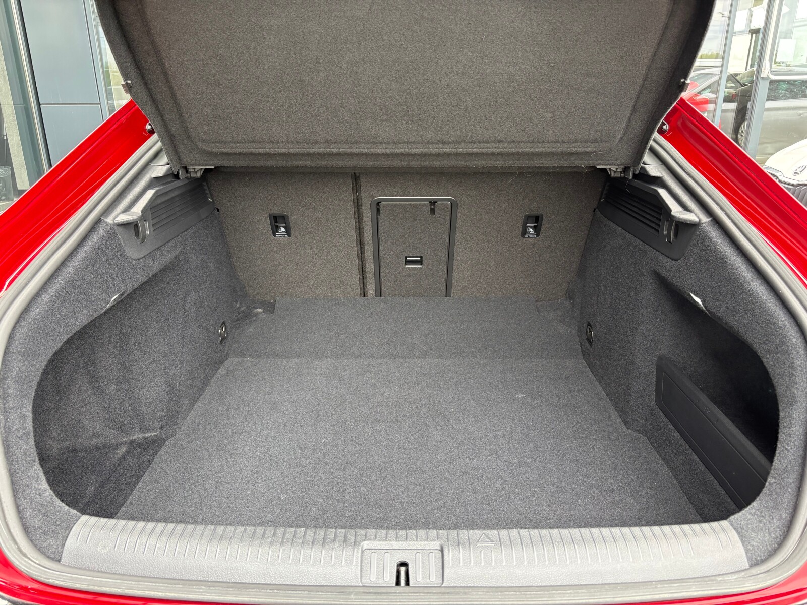 Volkswagen Arteon - zdjęcie 20