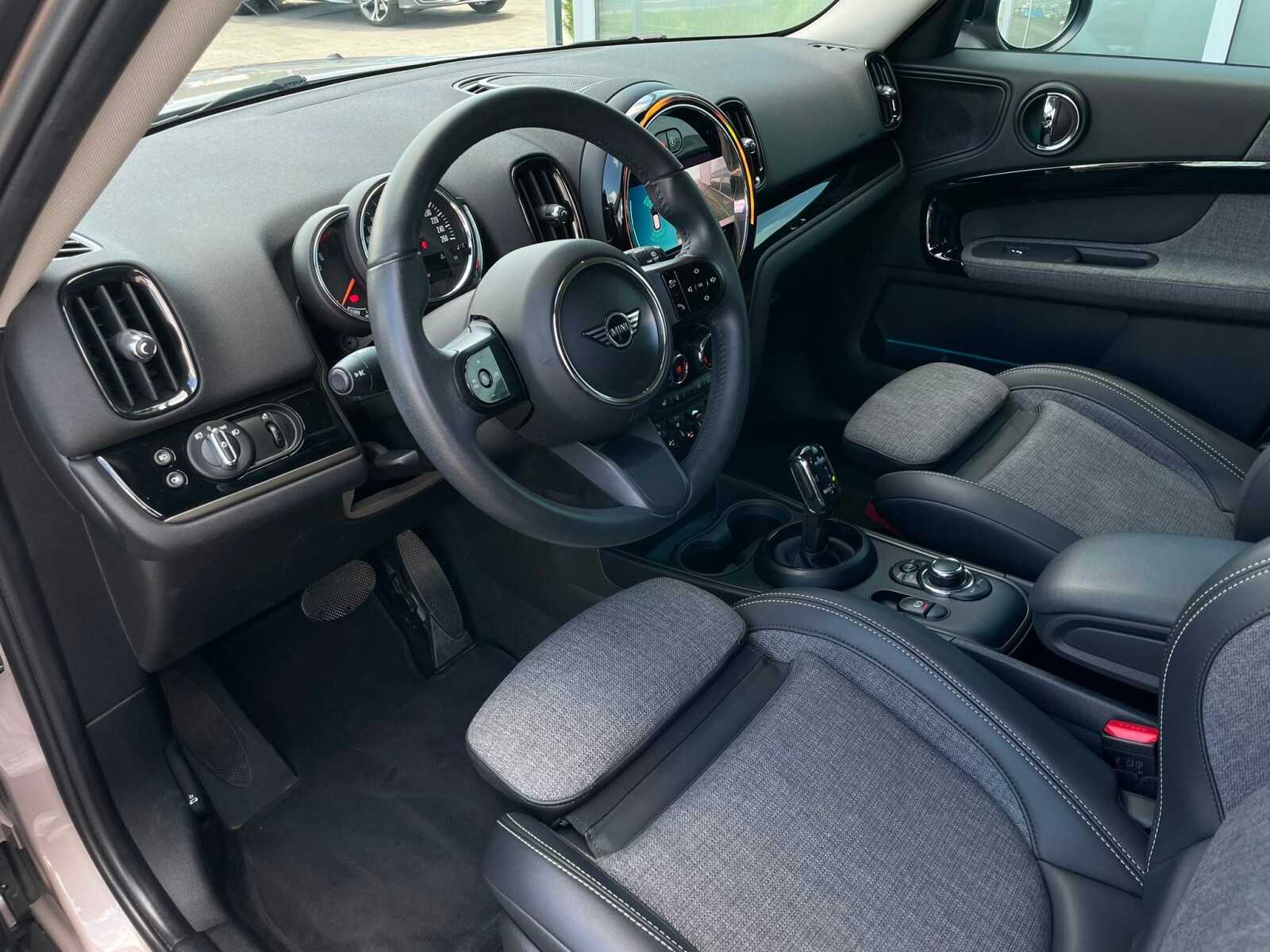 MINI Countryman - zdjęcie 18