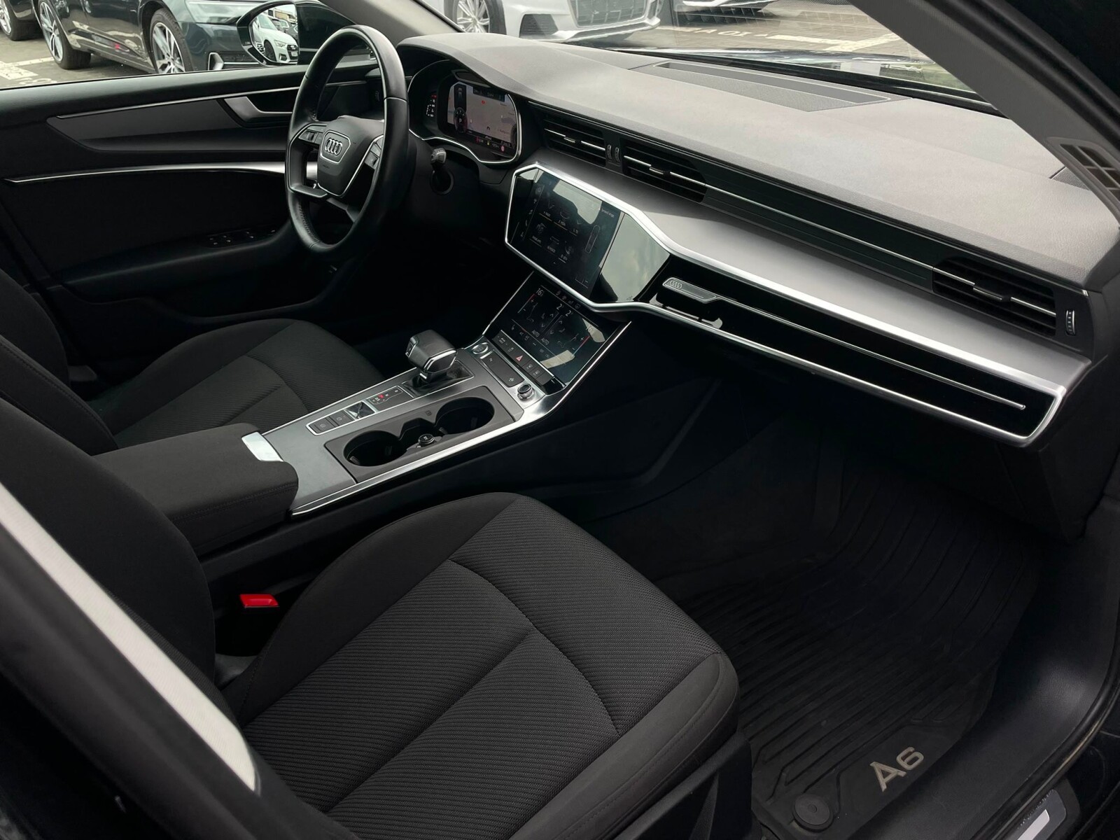 Audi A6 Avant - zdjęcie 20